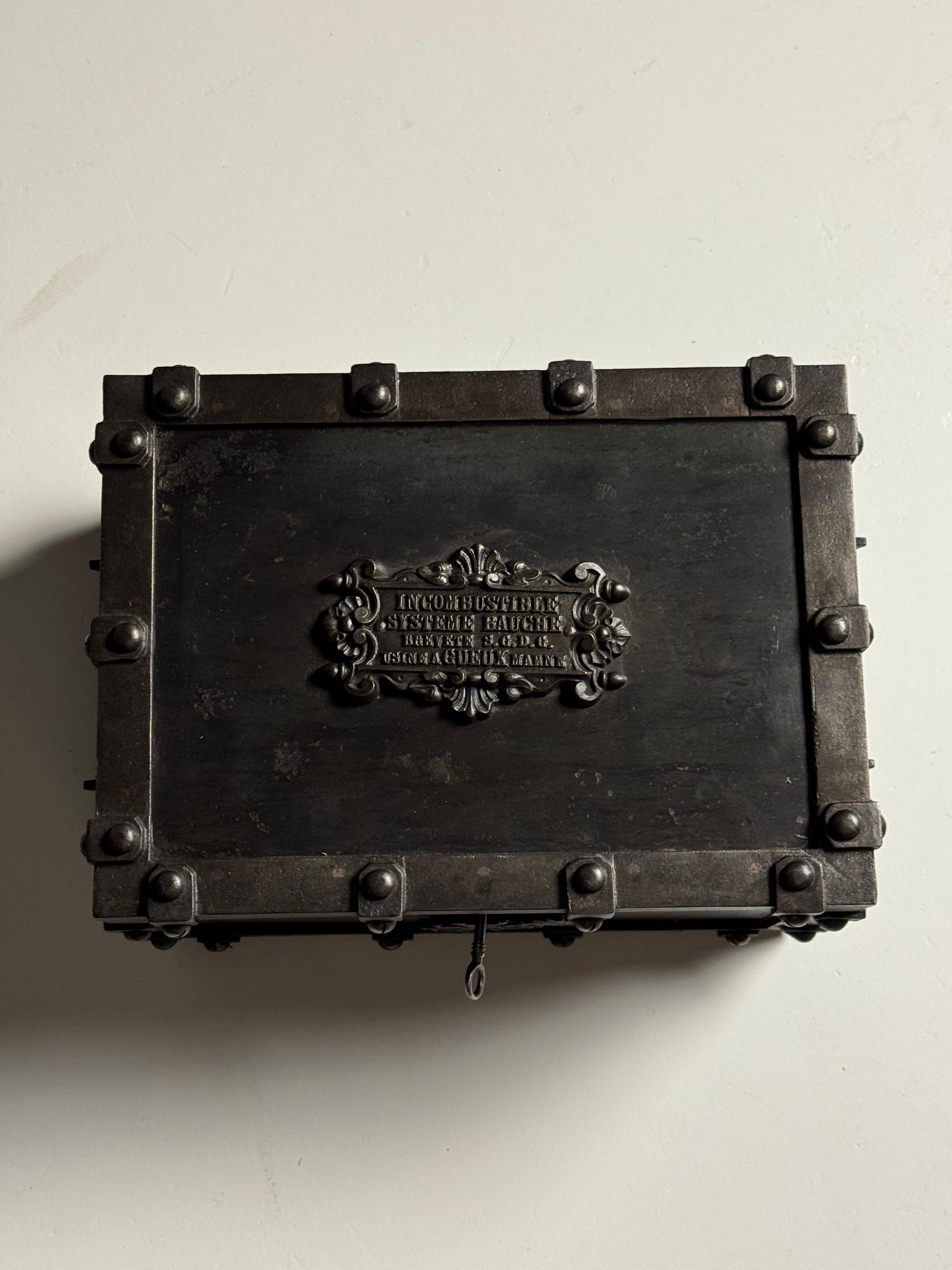 French 19th Century Bauche Safe For Sale 9