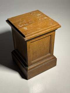 Classic wooden pedestal, 20th century