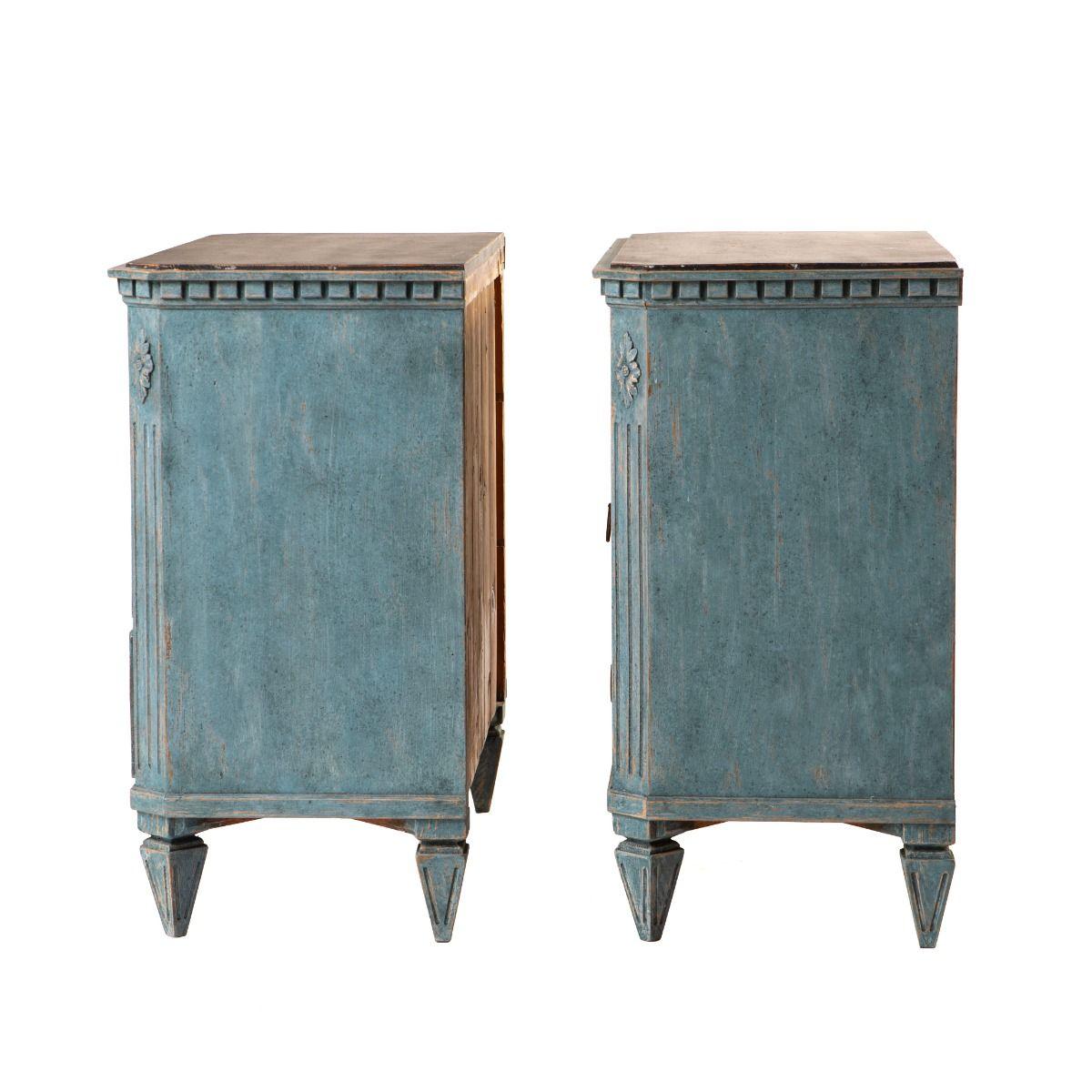 Painted Pair of 19th Century Swedish Gustavian Chests in Blue Tones For Sale