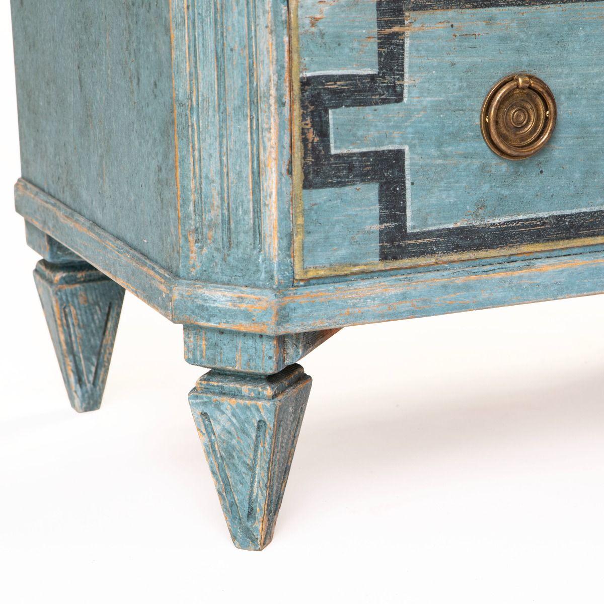 Pair of 19th Century Swedish Gustavian Chests in Blue Tones For Sale 4