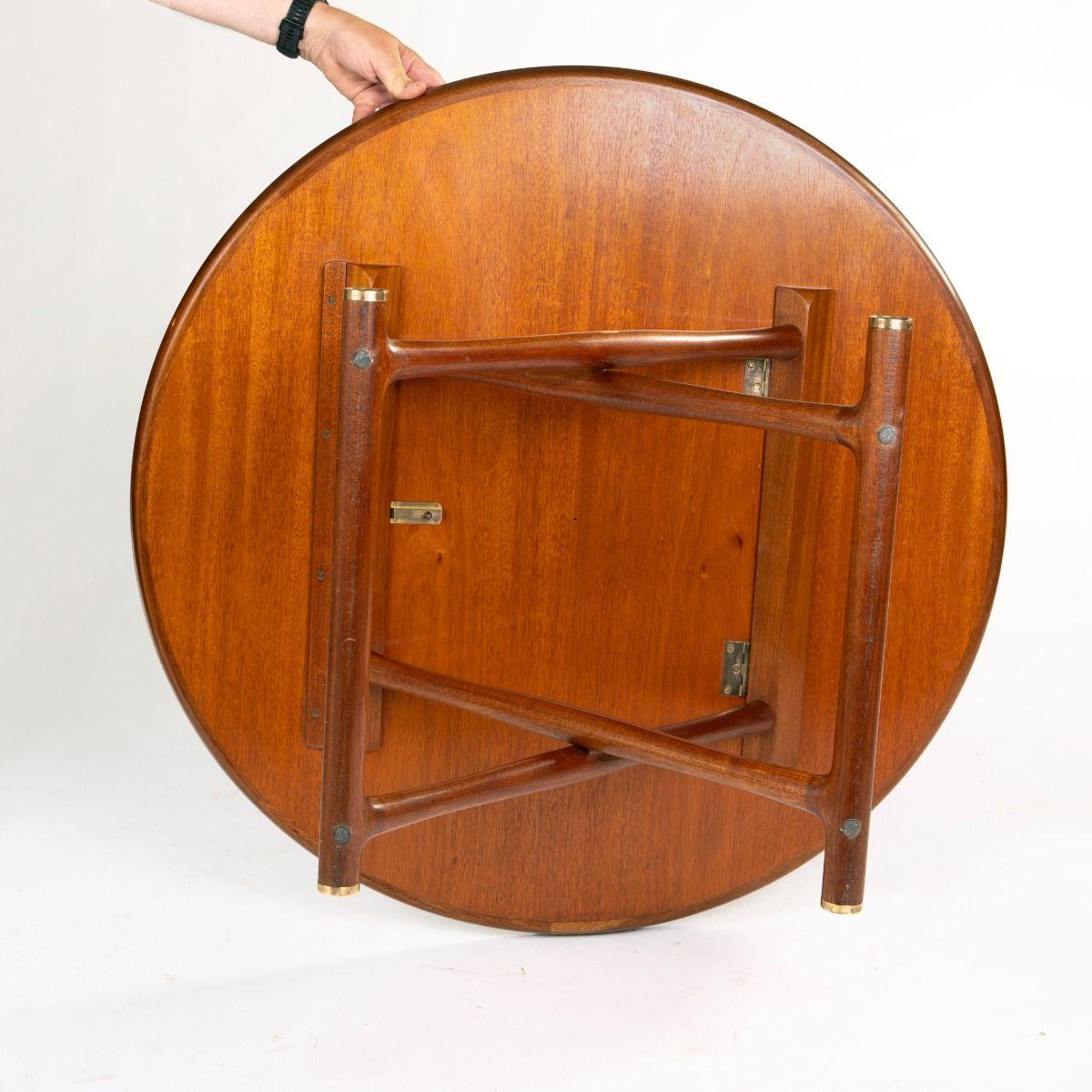 Mogens Lassen ‘The Egyptian Table’ in Mahogany and Brass In Good Condition For Sale In Kastrup, DK