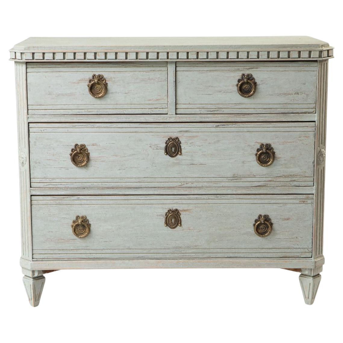 19th Ctr. Swedish Gustavian Chest of Drawers in Light Grey Painted Pine For Sale