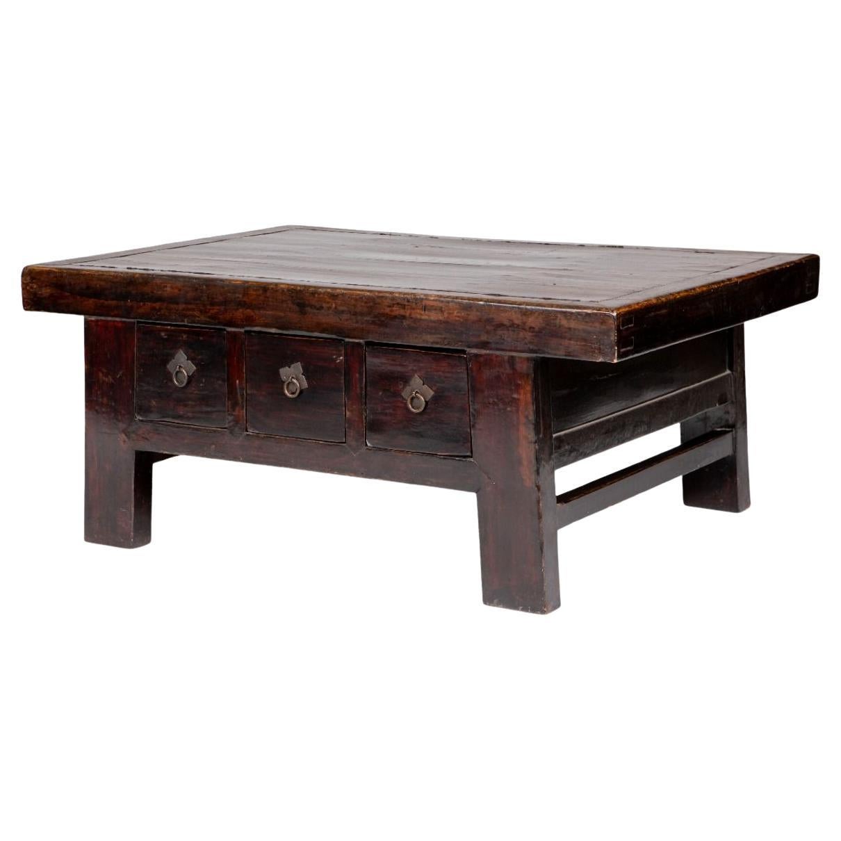 Rustic Chinese Elm Wood Coffee Table, Qing Dynasty For Sale