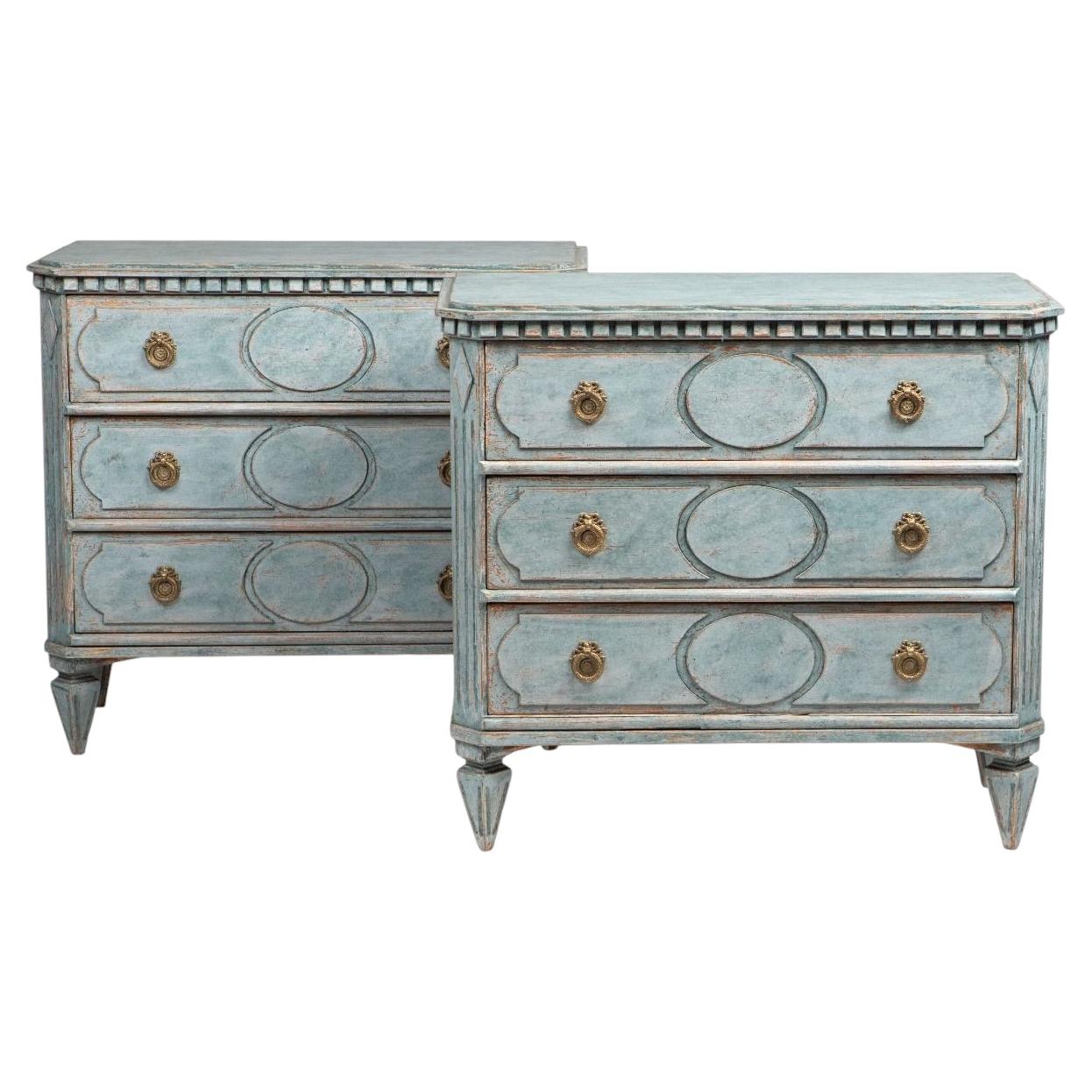Pair of Elegant Light Blue Gustavian chest's of Drawers
