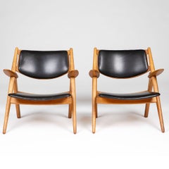 Coppia di sedie CH28 “Sawbuck” di Hans J. Wegner per Carl Hansen & Søn