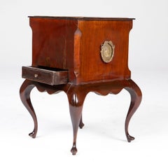 19th Century English Mahogany Champagne Cooler with Copper Liner