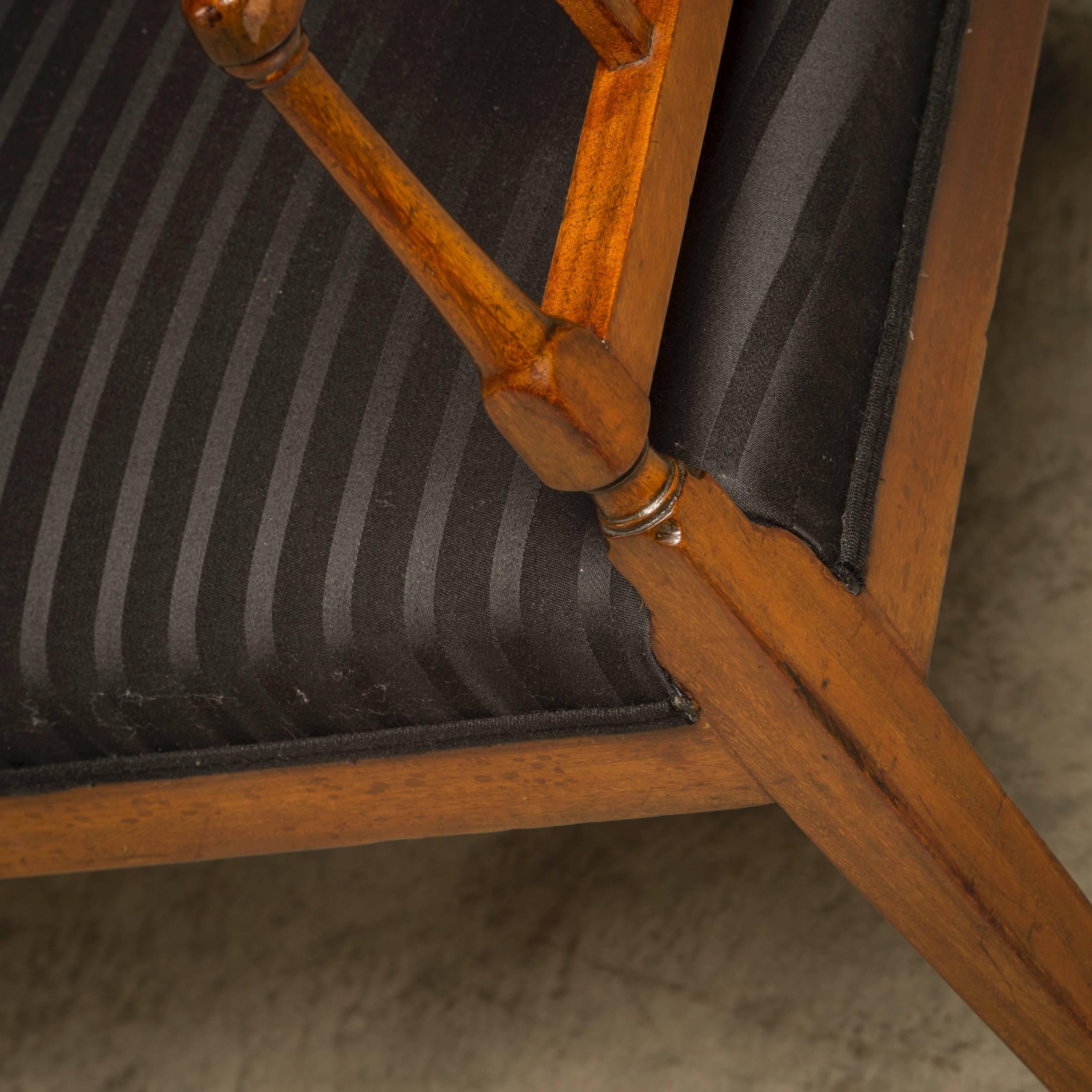 Early 19th Century Elegant Danish Empire Bench Made of Solid Mahogany 2