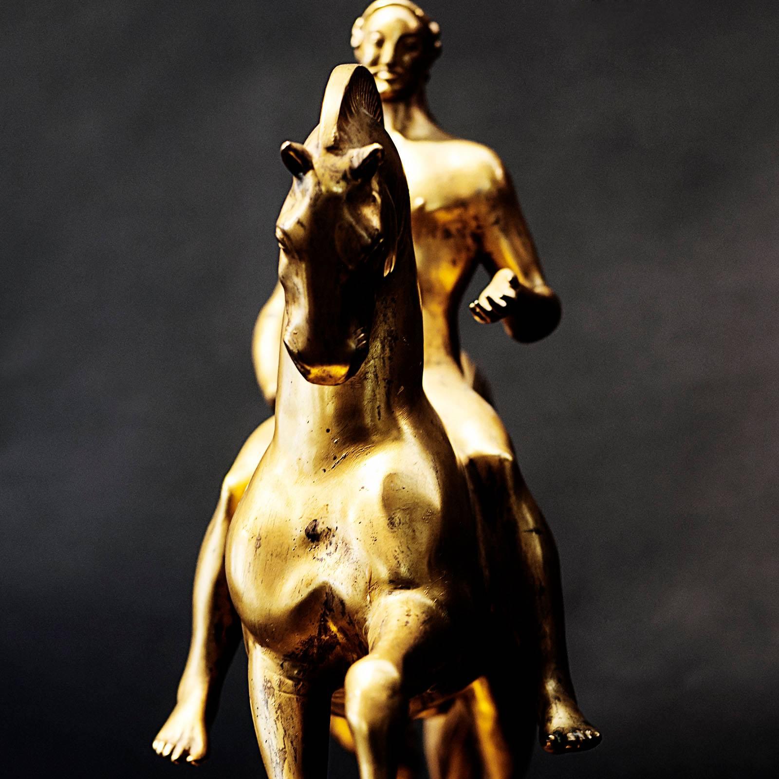 Début du 20ème siècle Fine sculpture en bronze doré de Johannes C. Bjerg, datant d'environ 1917 en vente