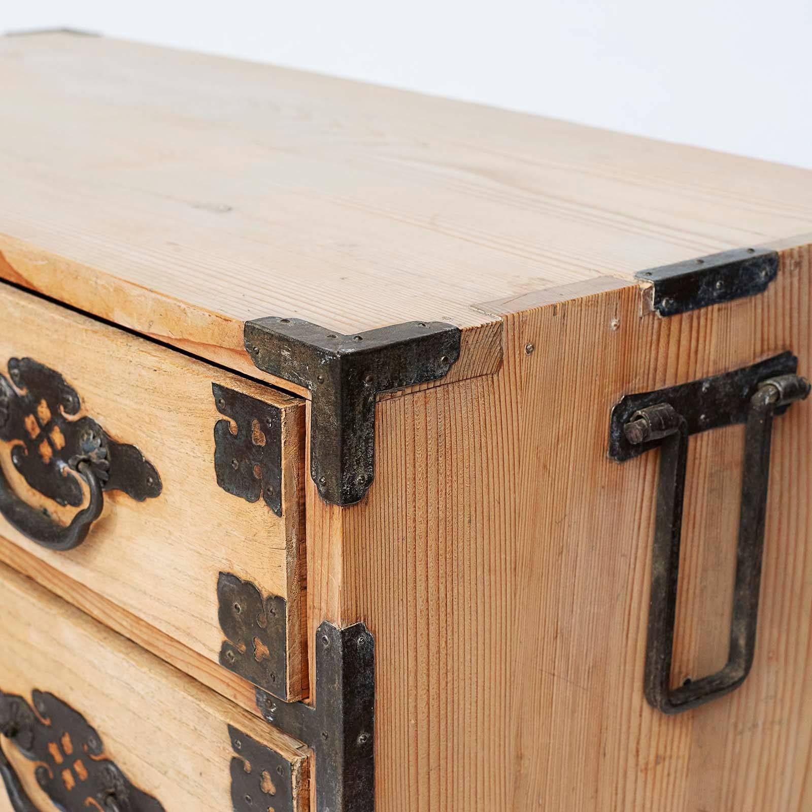 Meiji Japanese Tansu, Chest of drawers, Late 19th Century