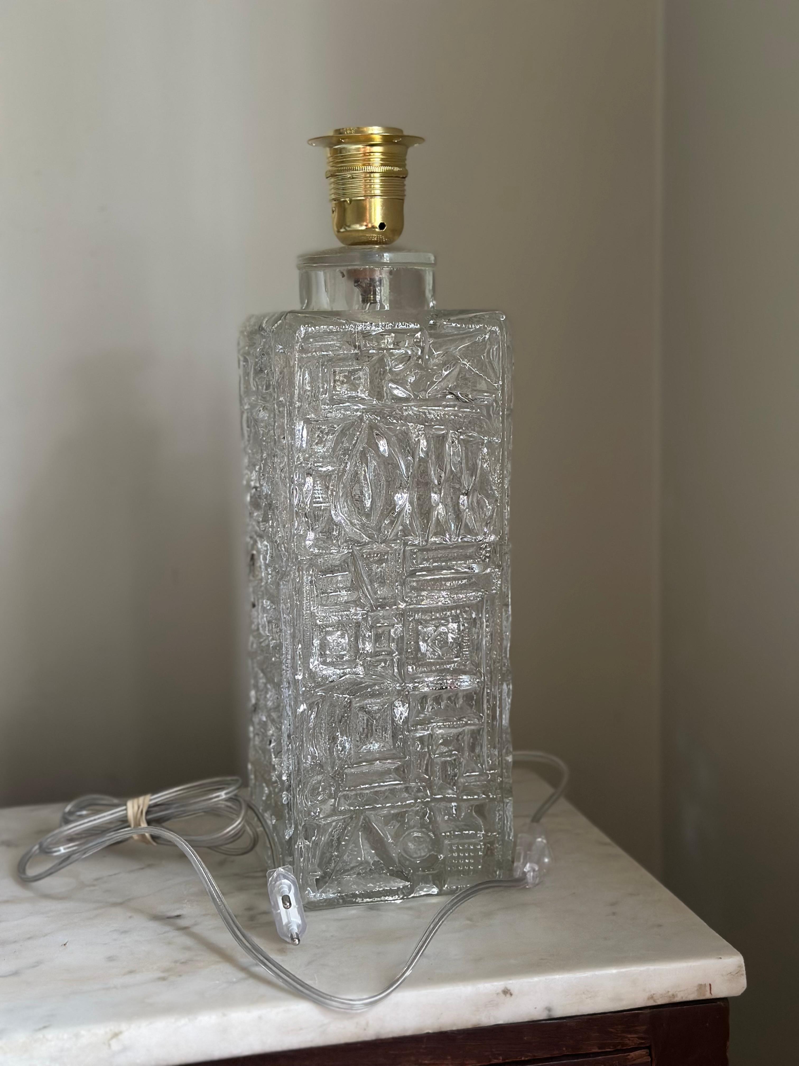 Verre Stilarmatur Lampe de table en verre du milieu du siècle 1960s en vente