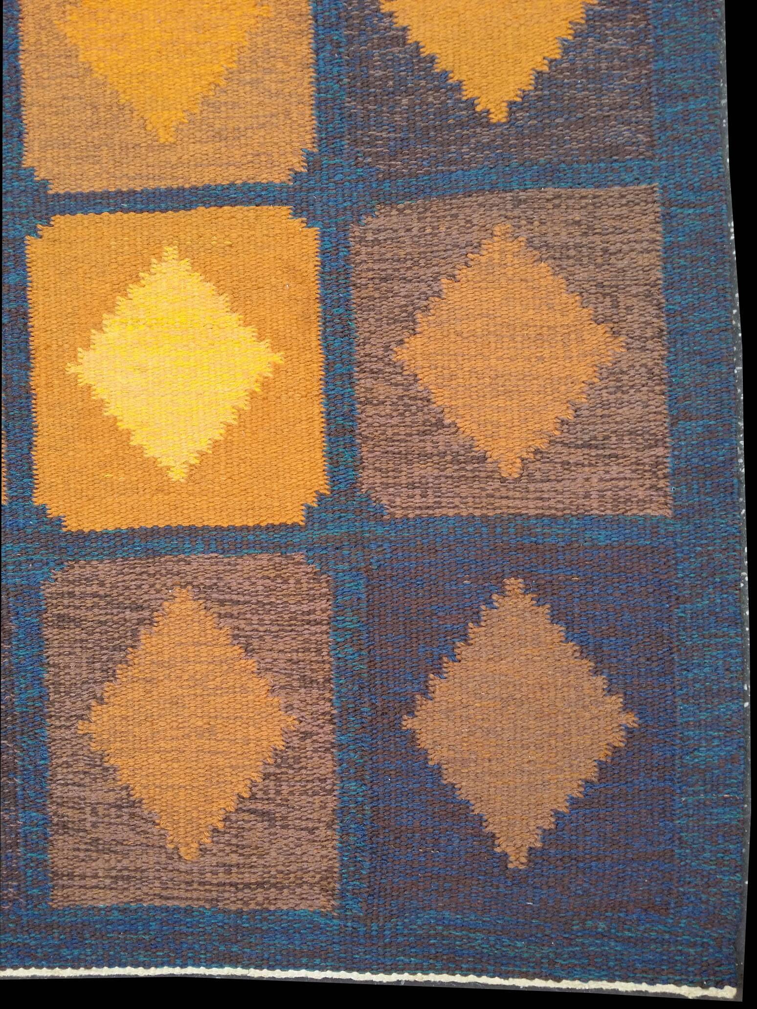 Swedish Flat-Woven Rug In Good Condition For Sale In Stockholm, SE