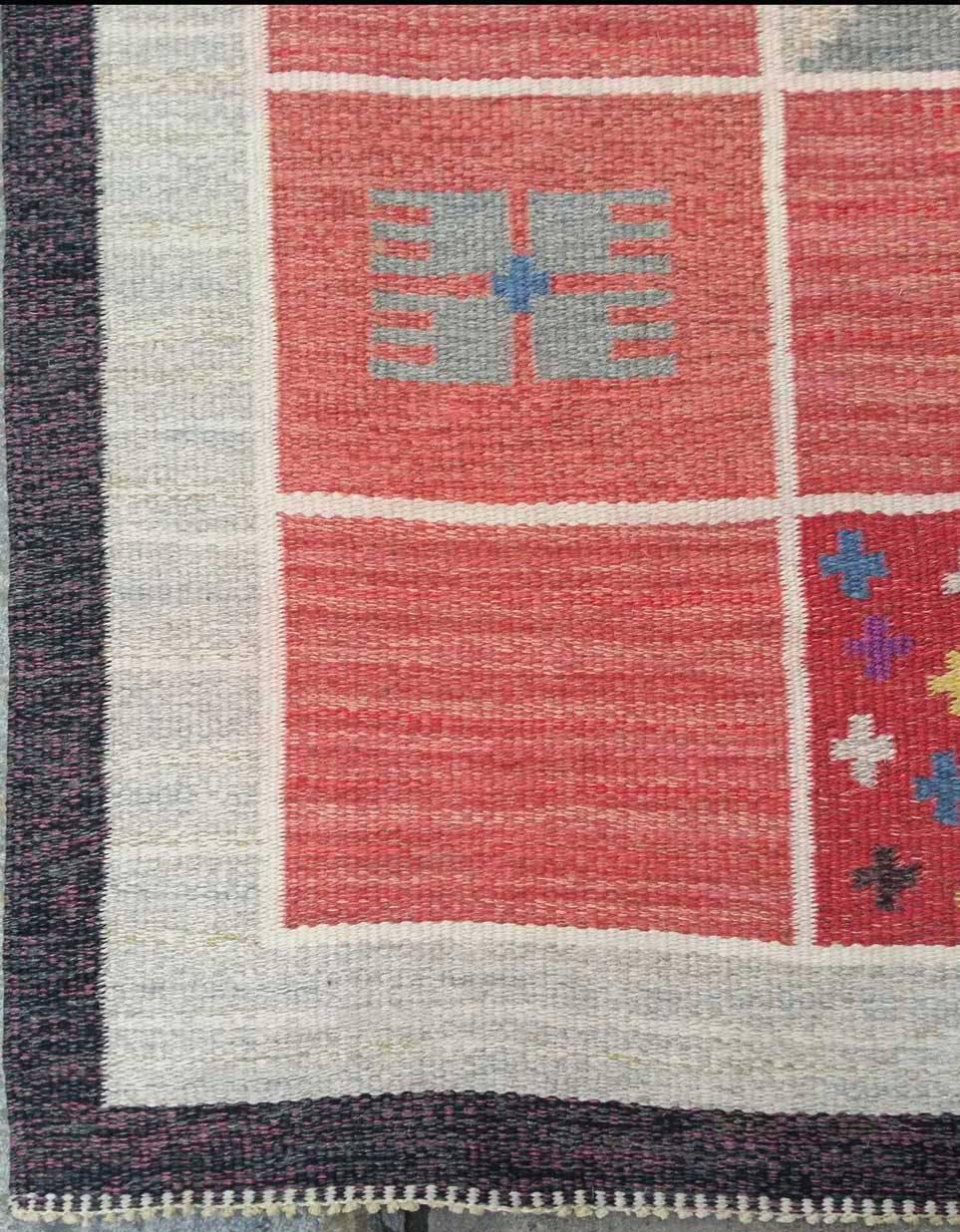 Swedish flat-woven rölakan rug. Chequered designed. Signed: RC = Rakel Carlander. RC had her workshop in Skövde (W. Sweden). Warp: light beige linen. Patterning weft: wool. Good condition: Good, very minor renovation, invisibly stopped ends, cleaned.