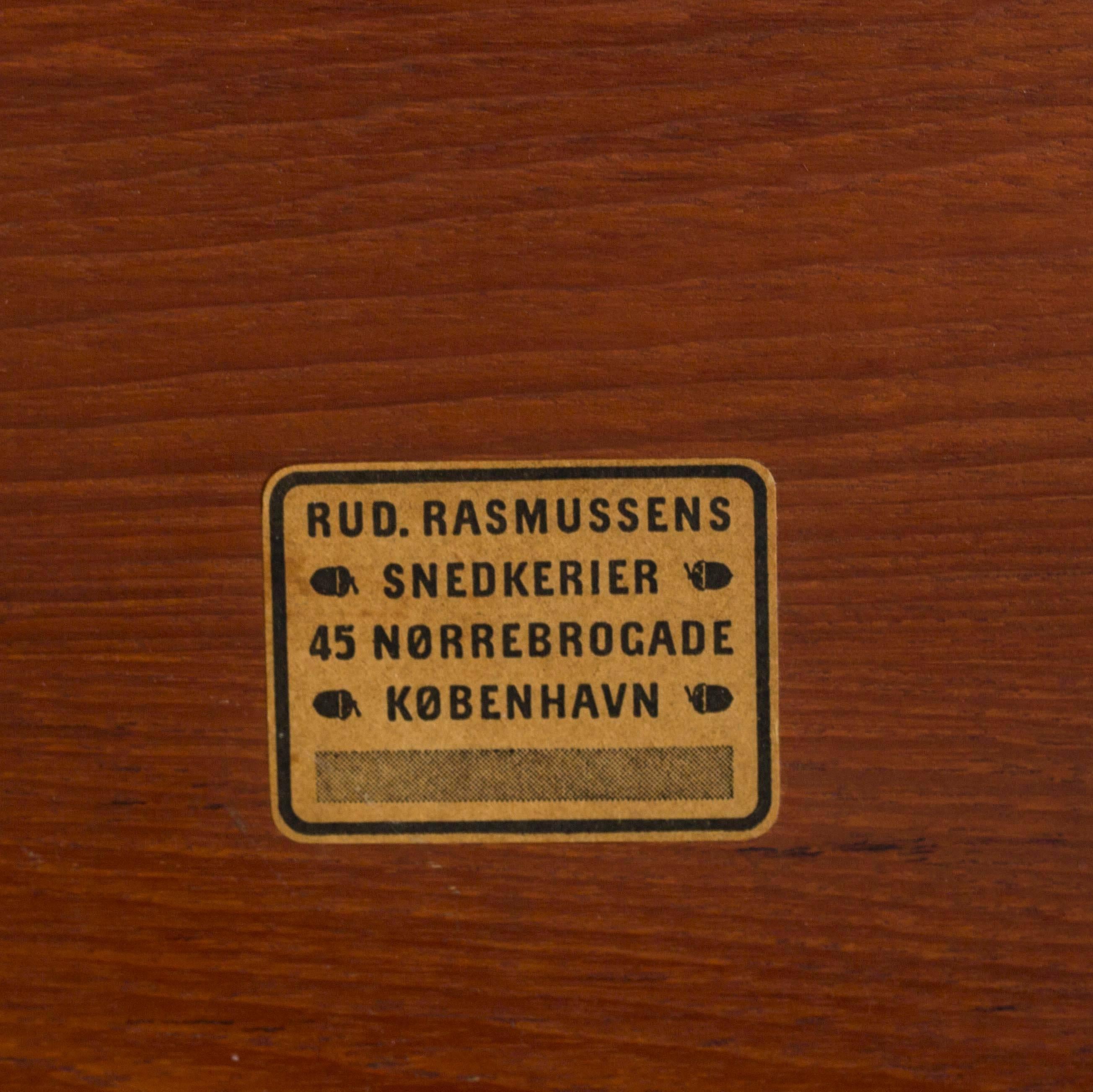 Scandinavian Modern Ole Wanscher Adjustable Coffee Table for Rud Rasmussen, 1951