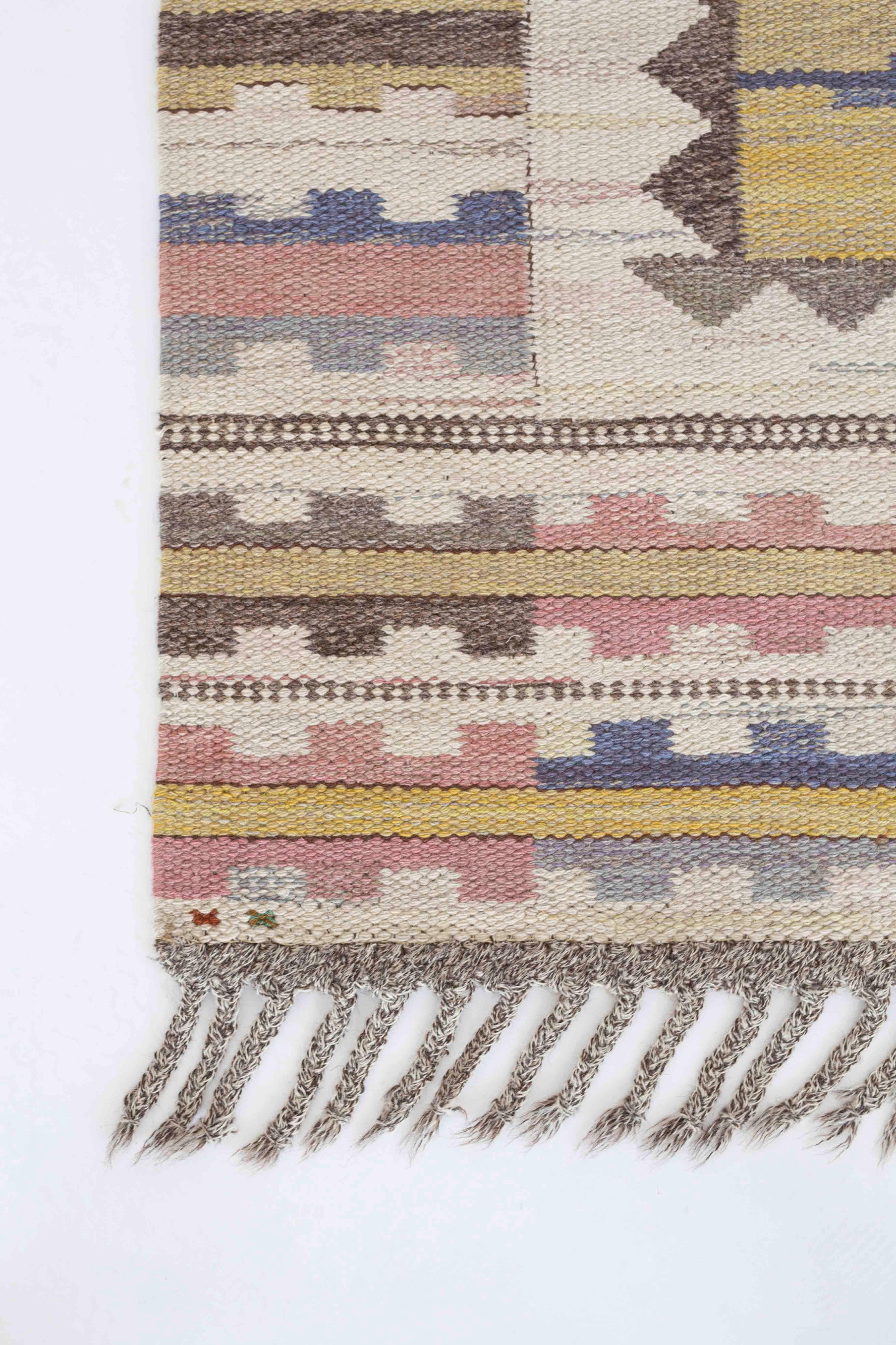 Large Märta Måås-Fjetterström 'Ljusa Plador' flat-weave wool carpet. 

Designed 1933, made at MMF after 1941. 

Fine condition.