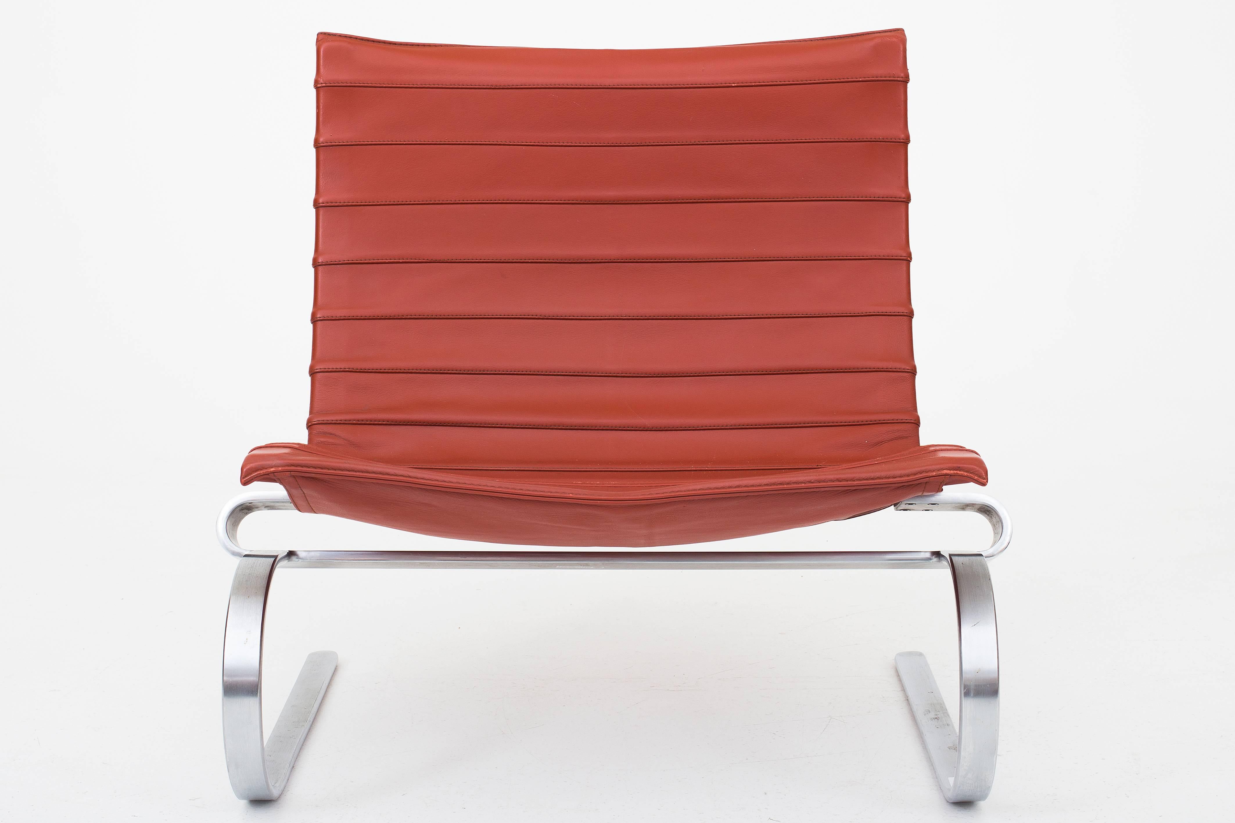 PK 20 lounge chair in red leather.