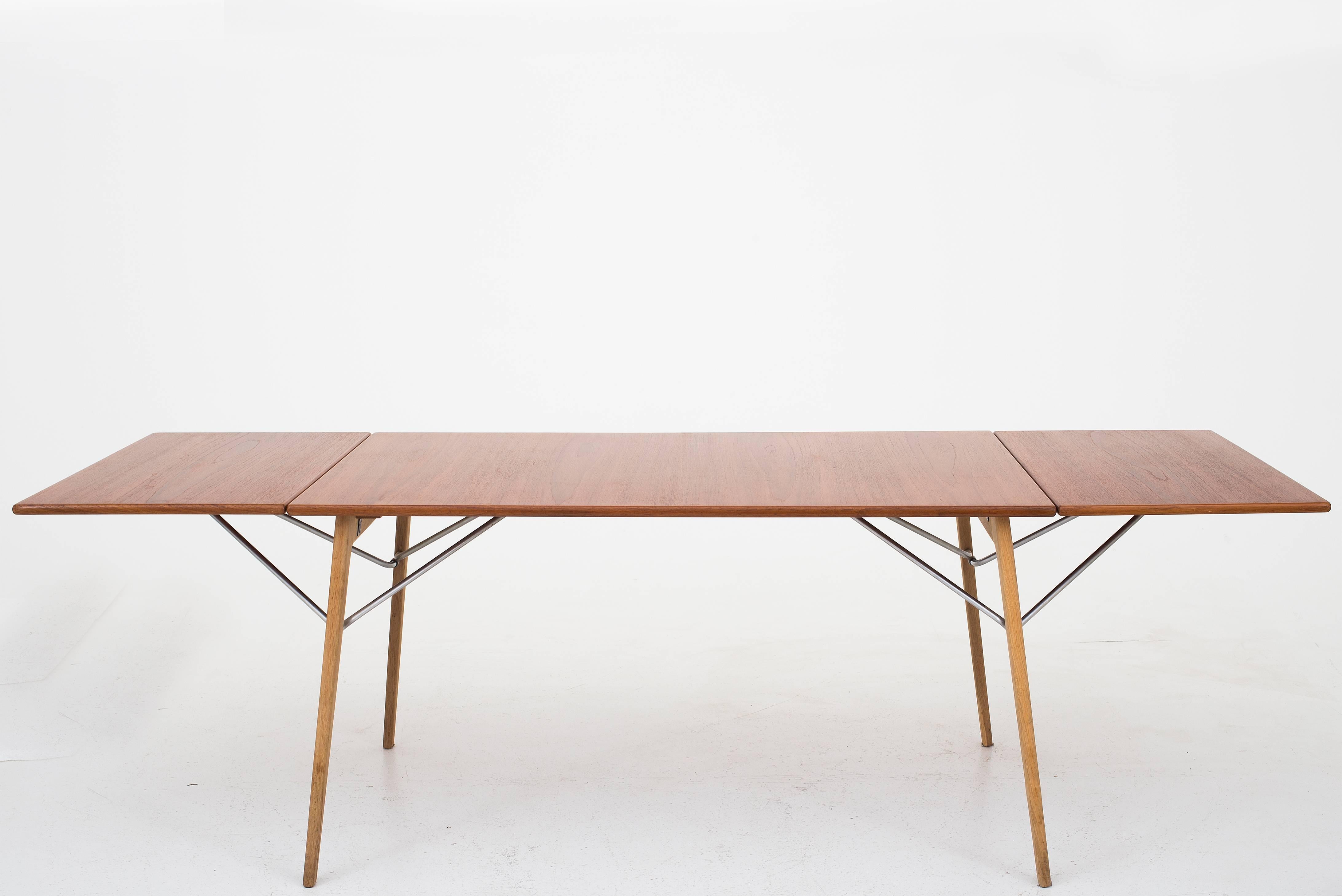 Scandinavian Modern BM 162 Table