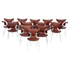 Grand ensemble rare de 12 chaises Lily d'Arne Jacobsen