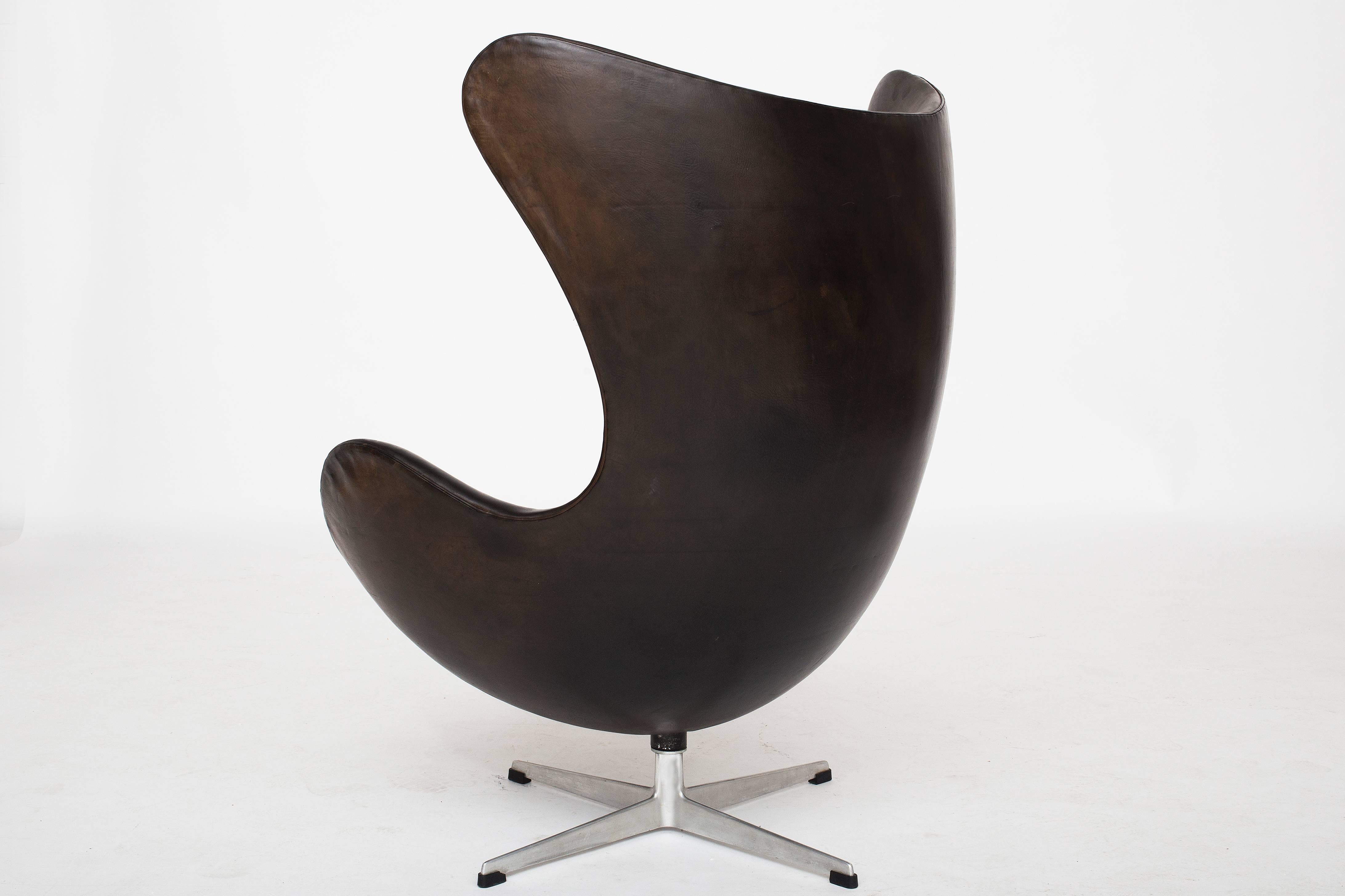 Scandinavian Modern Arne Jacobsen the Egg Chair