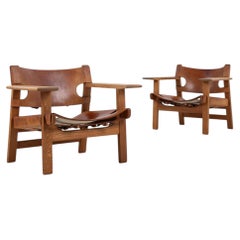 BM 2226 – Pair of 'Spanish Chair' armchairs in patinated oak by Børge Mogensen