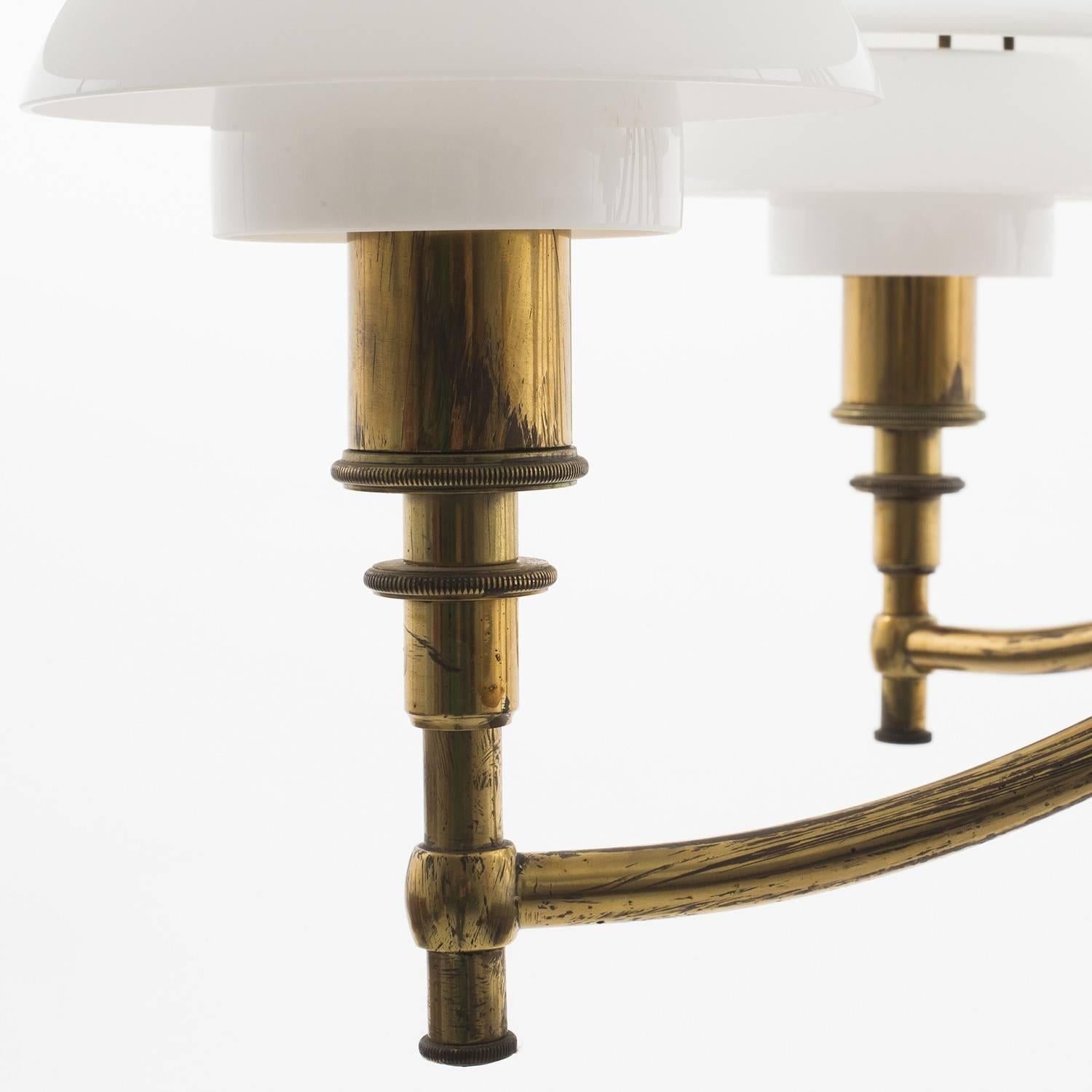 PH 3/2 - Anchor chandelier in brass with five shades in single-layer opal glass. PAT. APPL.
