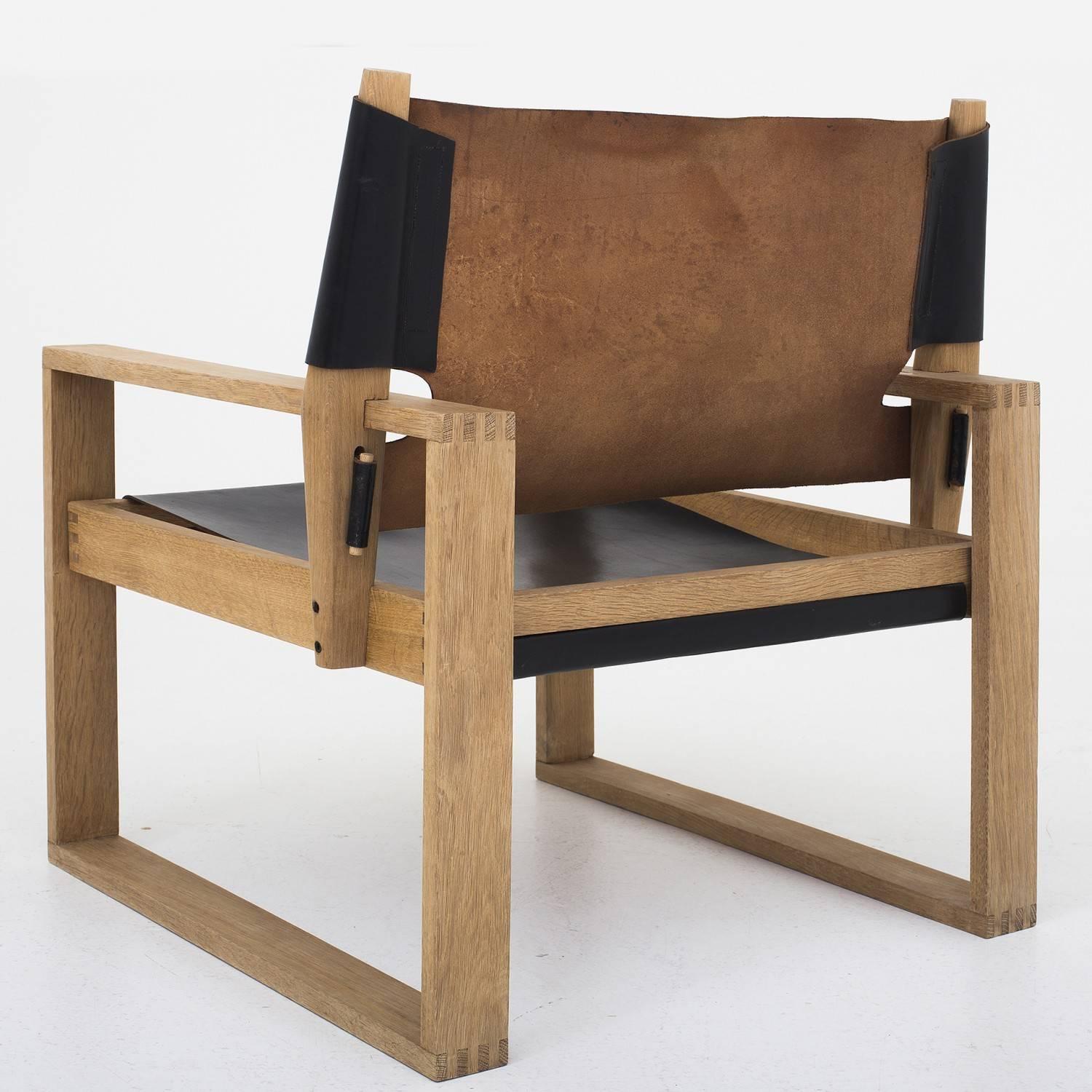Scandinavian Modern Pair of Lounge Chair