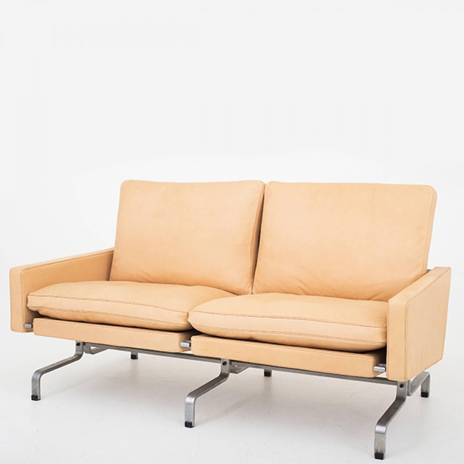 PK 31/2. Two-seat sofa in natural leather. Design by Poul Kjærholm. Maker E. Kold Christensen.
