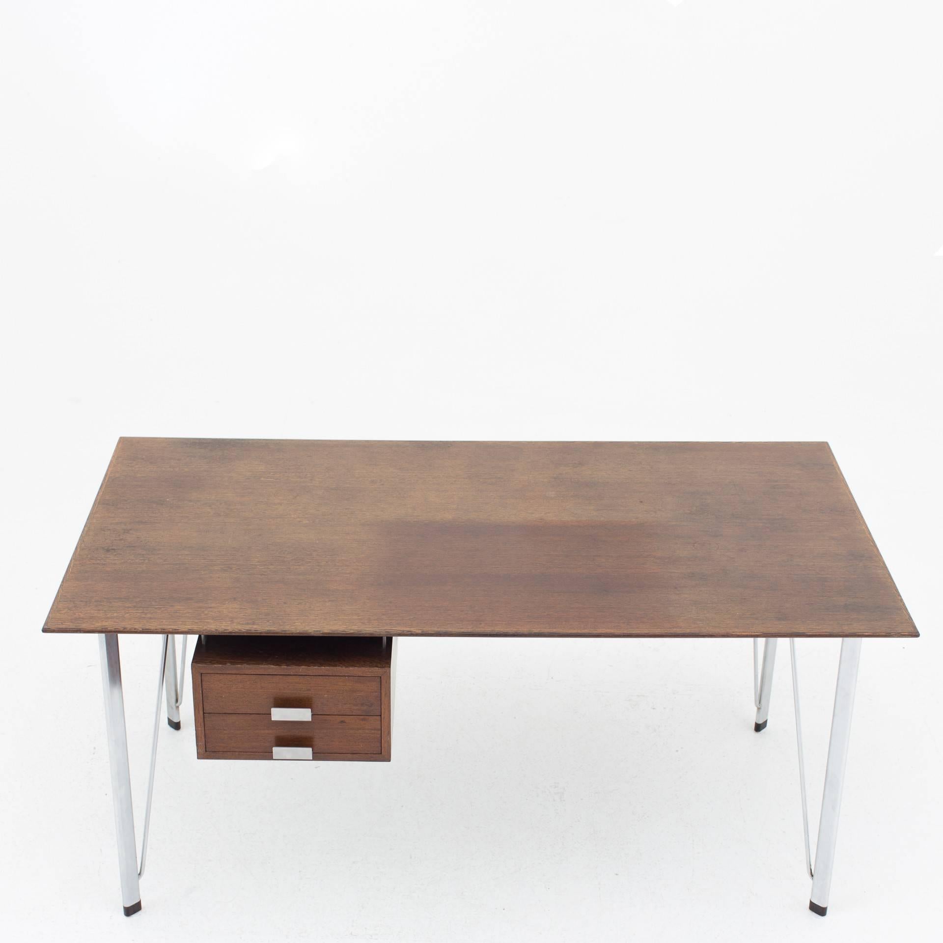 Arne Jacobsen Desk in Wenge In Good Condition In Copenhagen, DK
