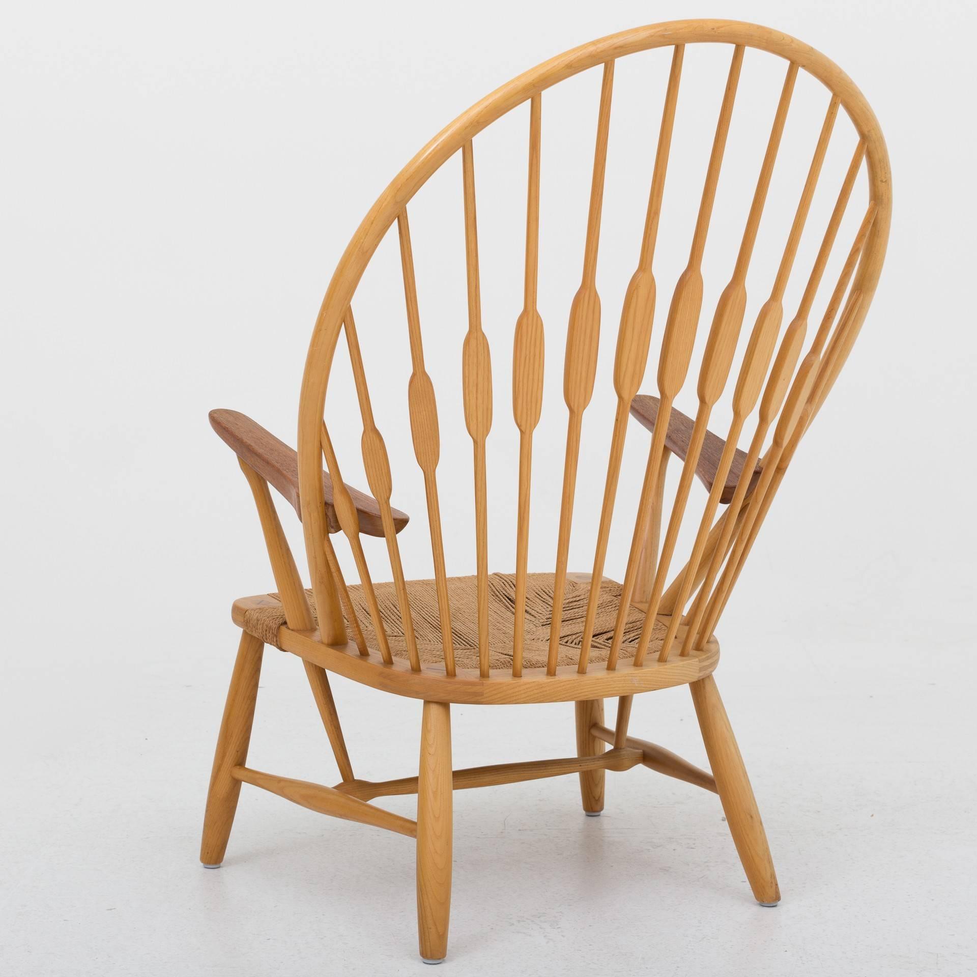 Scandinavian Modern Hans J. Wegner JH 550 Peacock Chair