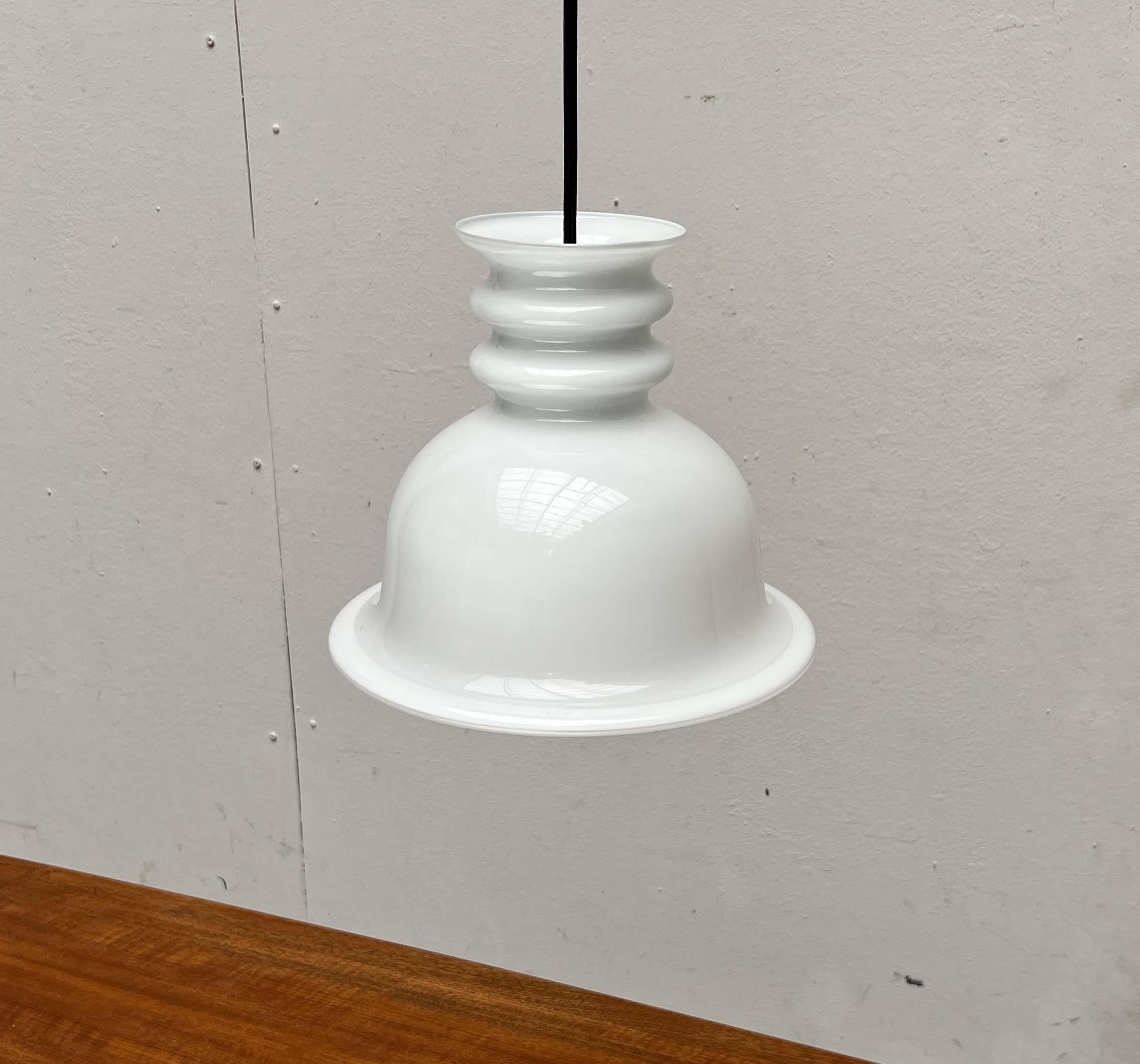 XX secolo Lampada a sospensione danese vintage Small Kropendel di Sidse Werner per Holmegaard in vendita
