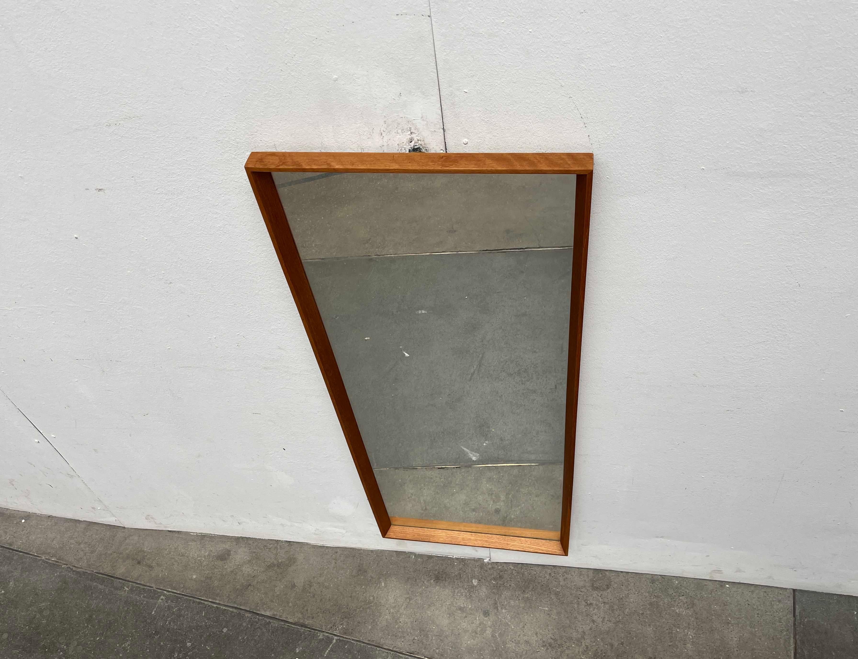 Miroir mural en teck danois moderne du milieu du siècle, années 1960 Bon état - En vente à Hamburg, DE