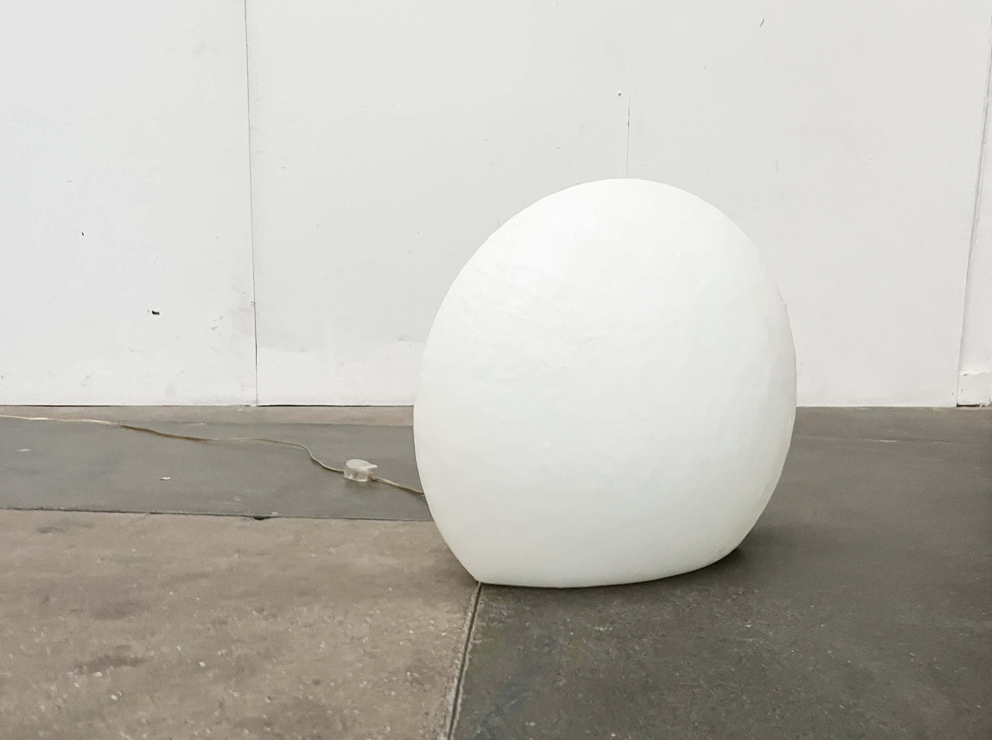 Minimalist Model Eggo Floor Lamp by Monika Lipken for Elmar Flötotto For Sale 6