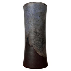 Vase de poterie d'atelier allemand postmoderne, signé Till Sudeck, années 1980