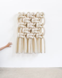 34" x 49" geknüpfte Faserkunst-Skulptur, Makramee-Wandbehang, KNITKNOT Nr. 7