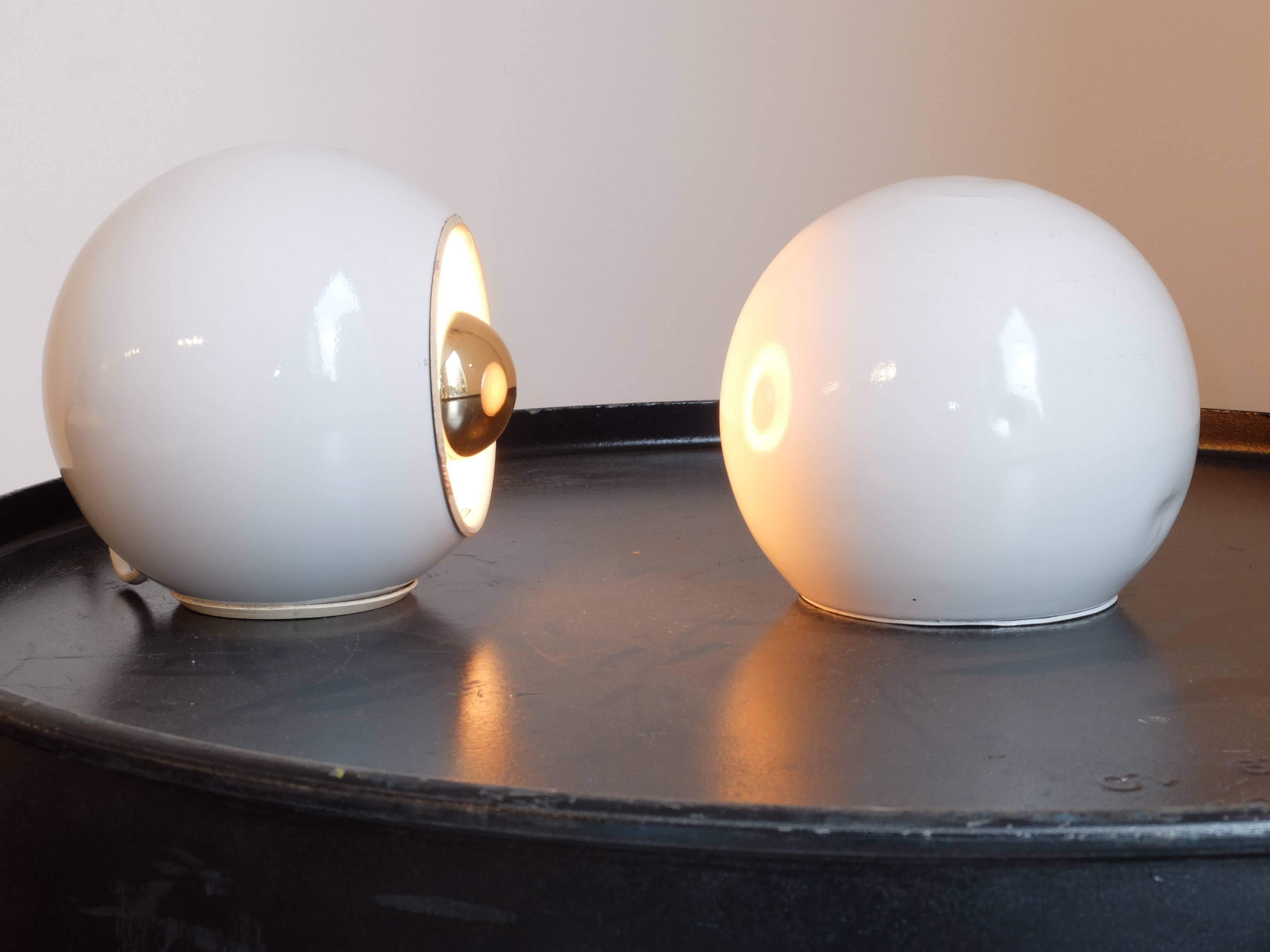 Italian Arteluce Table Lamp Model No 541 by Antonio Macchi Cassa Sarfatti For Sale