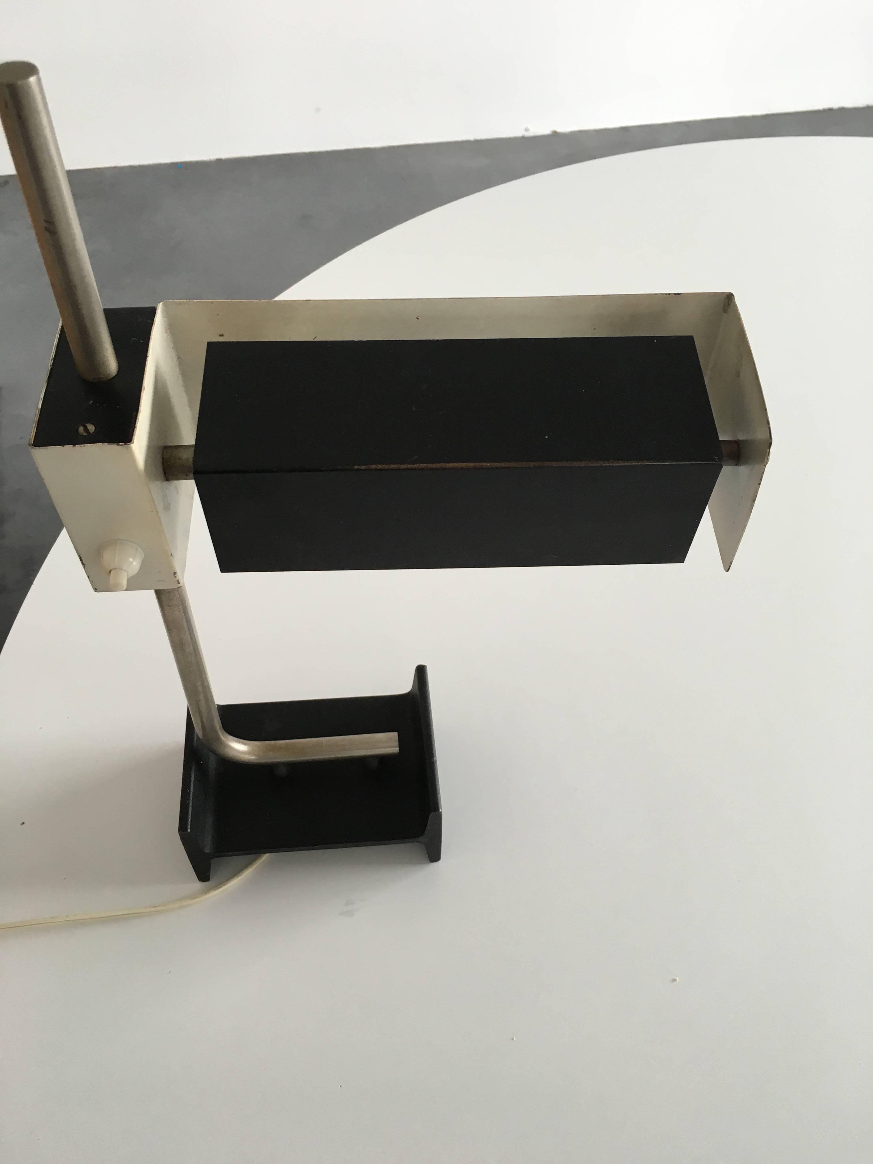 Cubic Desk Lamp by Studio Reggiani In Excellent Condition For Sale In London, GB
