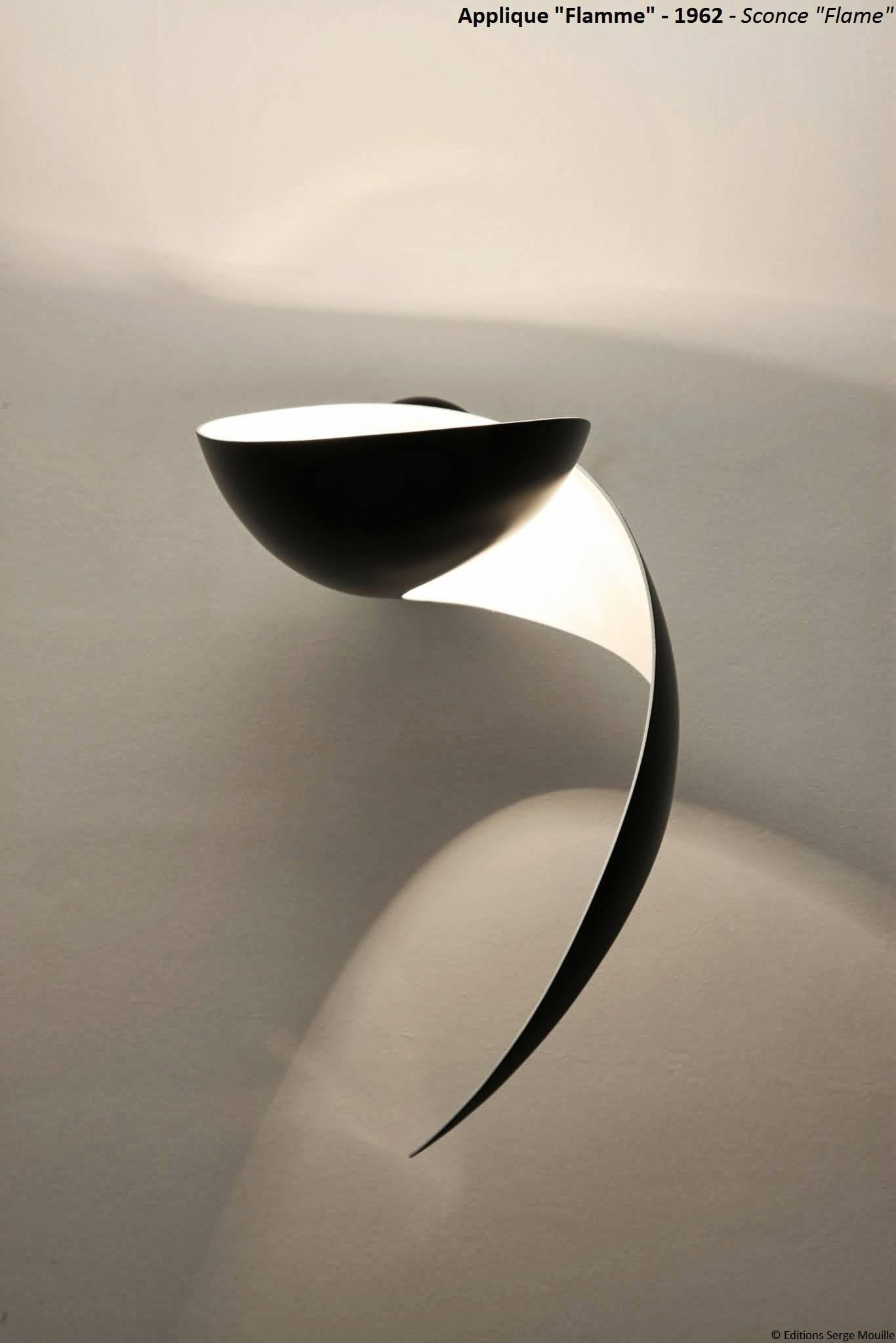 SCONCE      Serge Mouille „Flamme“ oder Flammen-Kerzenständer (Moderne der Mitte des Jahrhunderts) im Angebot