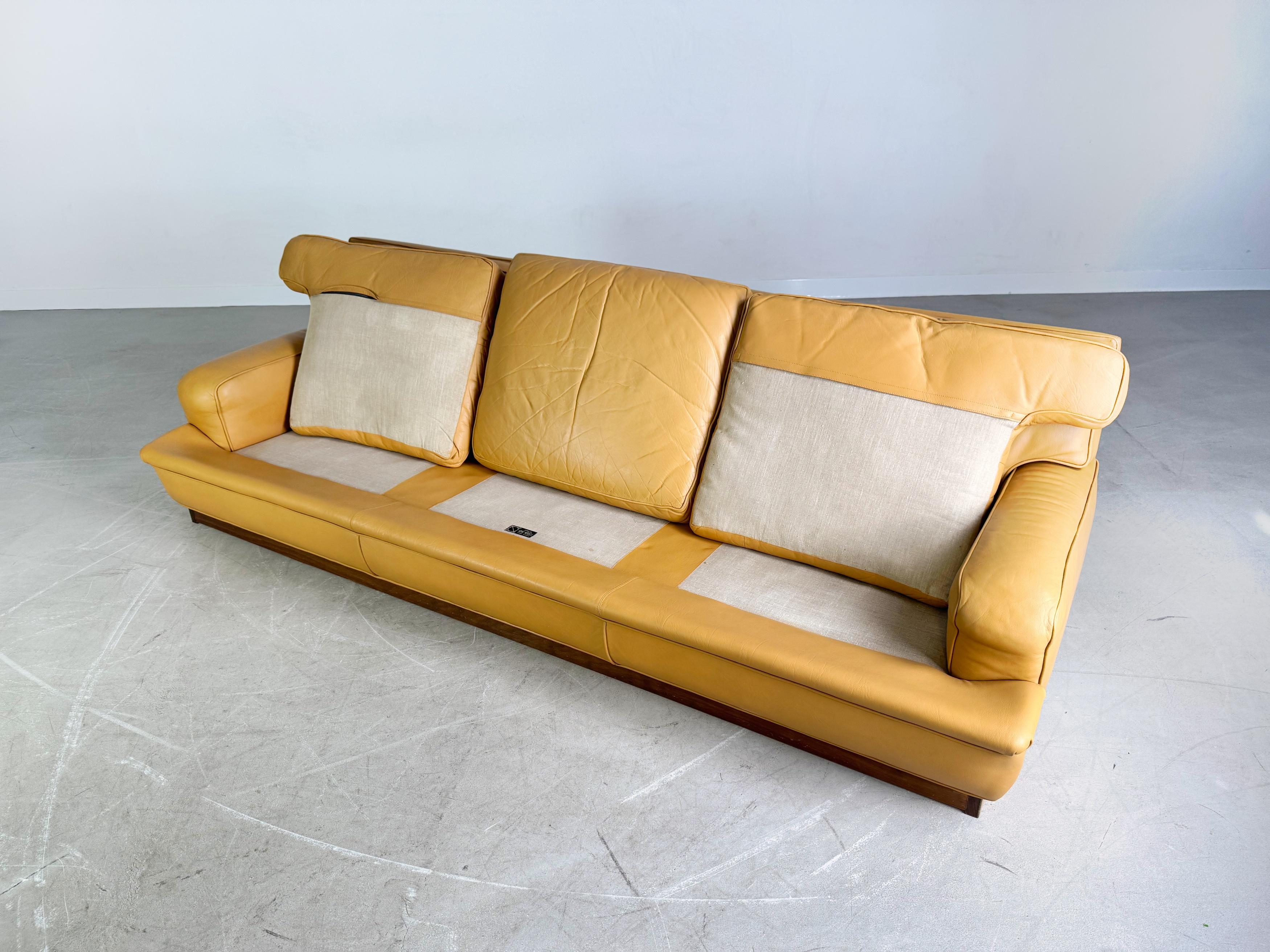 Original Midcentury Dreisitzer Sofa Couch Arne Norell Mexico Leder en vente 3