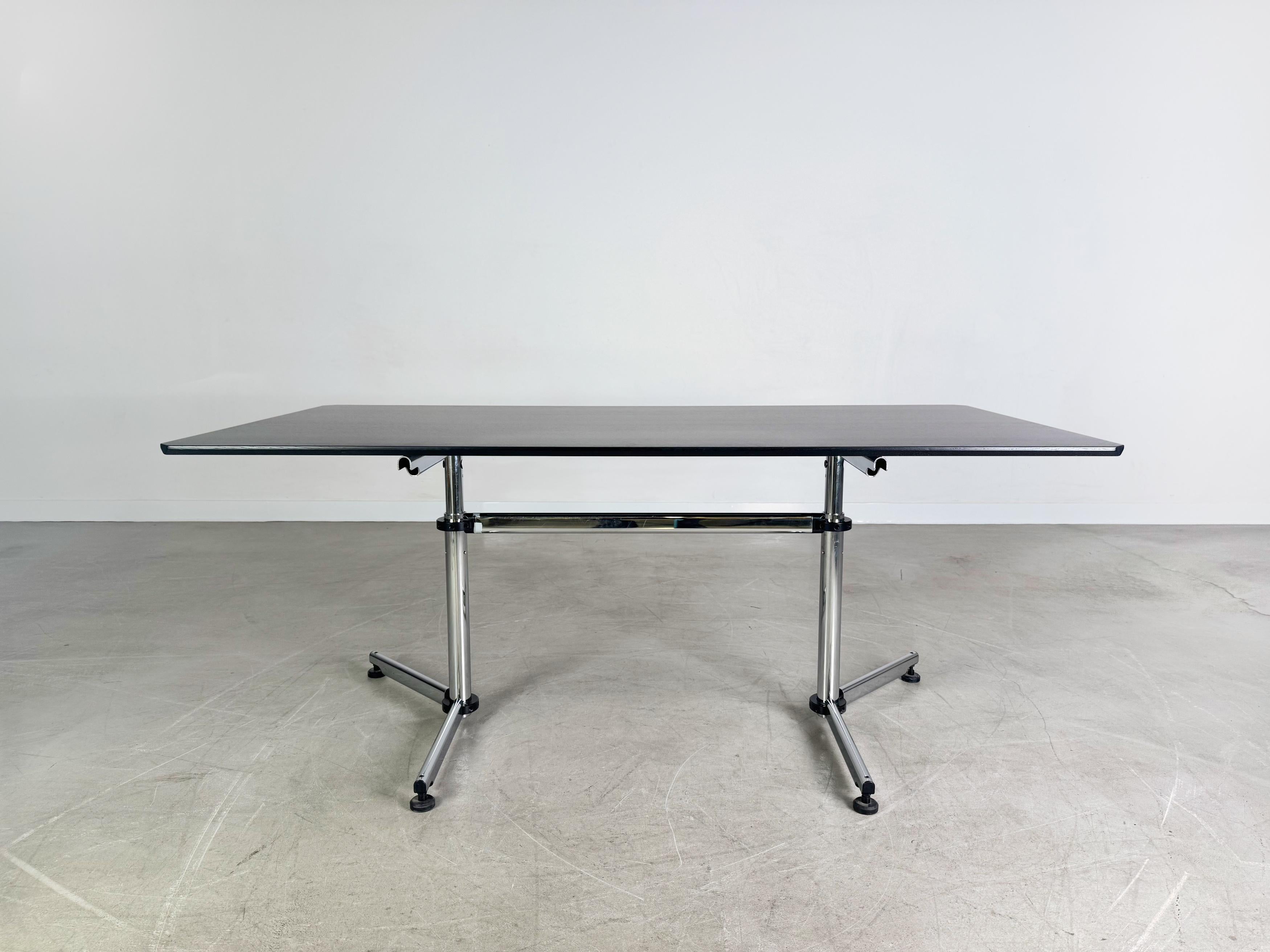 25x Original USM Haller Schreibtisch Kitos M Plus schwarz Eiche For Sale 4