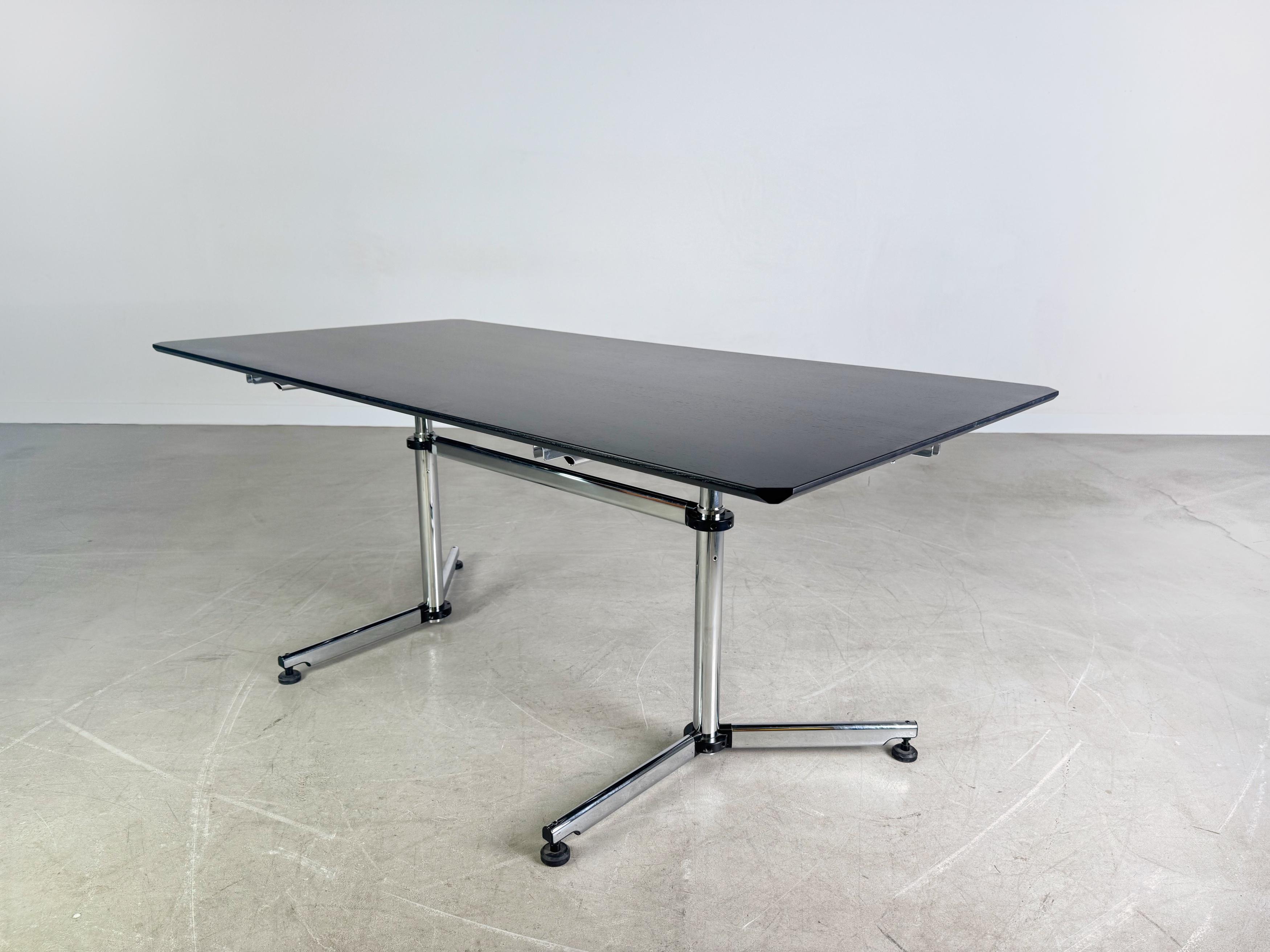 25x Original USM Haller Schreibtisch Kitos M Plus schwarz Eiche For Sale 6
