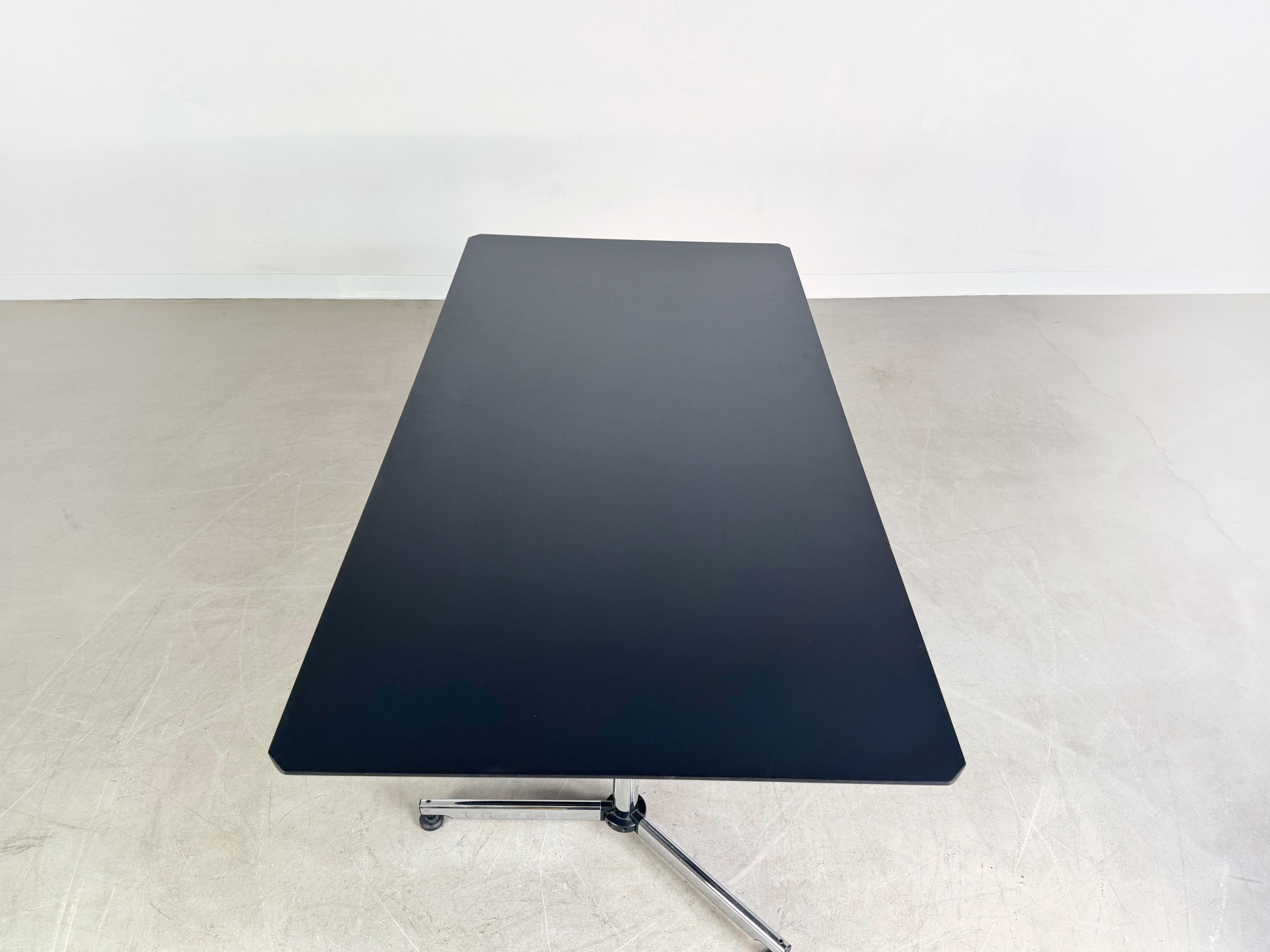 25x Original USM Haller Schreibtisch Kitos M Plus schwarz Eiche For Sale 8
