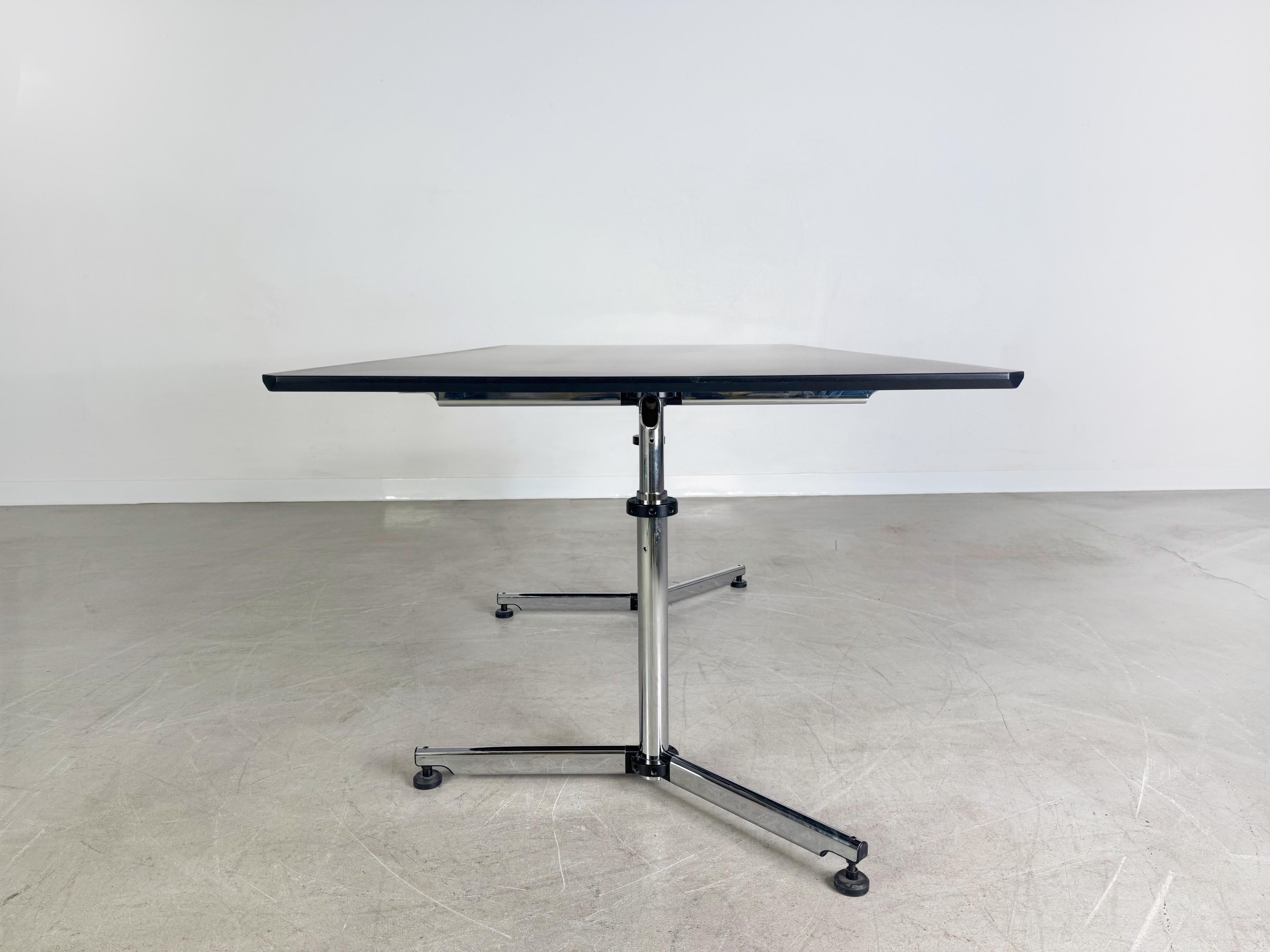 25x Original USM Haller Schreibtisch Kitos M Plus schwarz Eiche For Sale 7