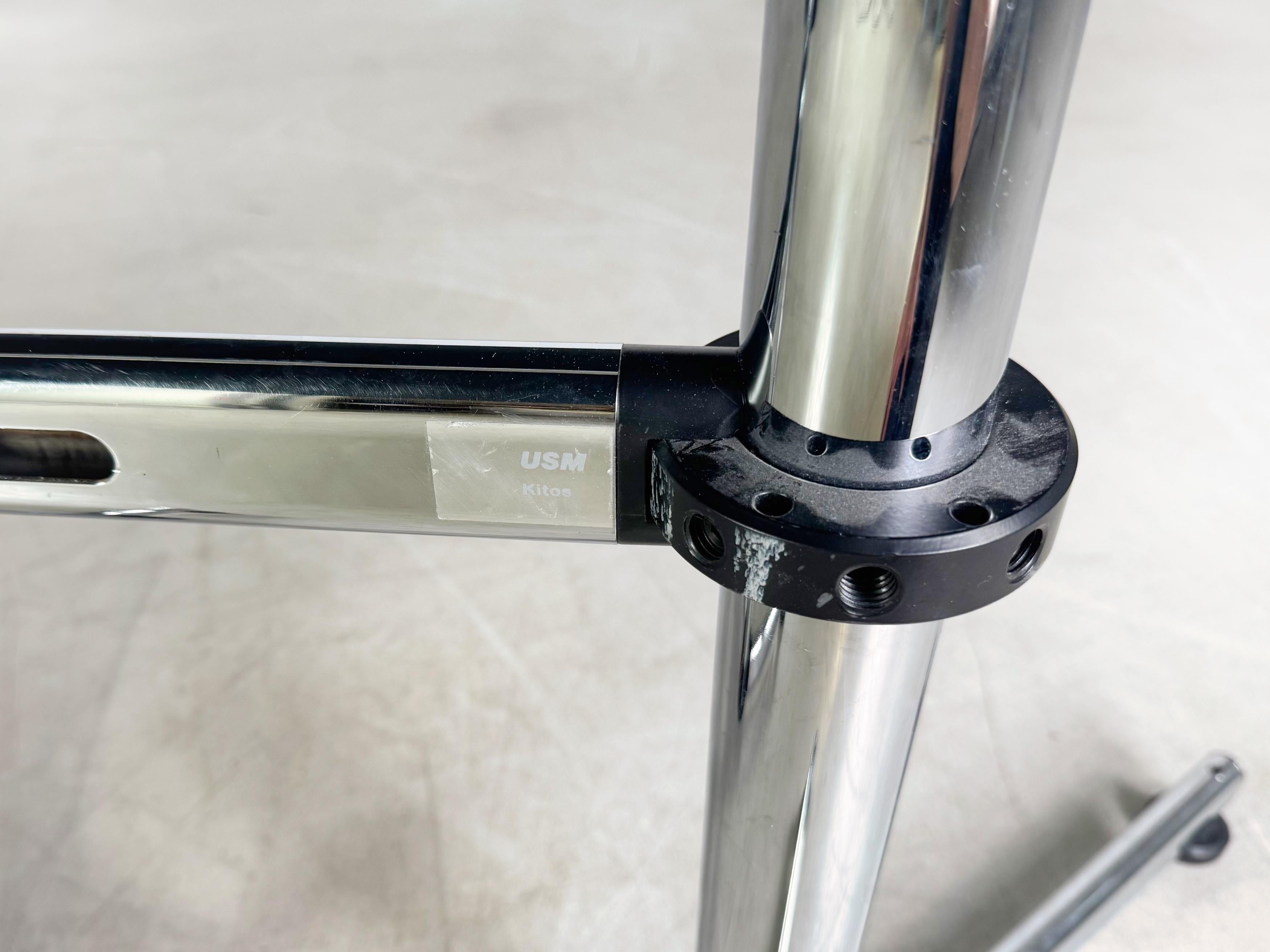 Steel Original USM Haller Eck-Schreibtisch Kitos M Plus schwarz Eiche For Sale