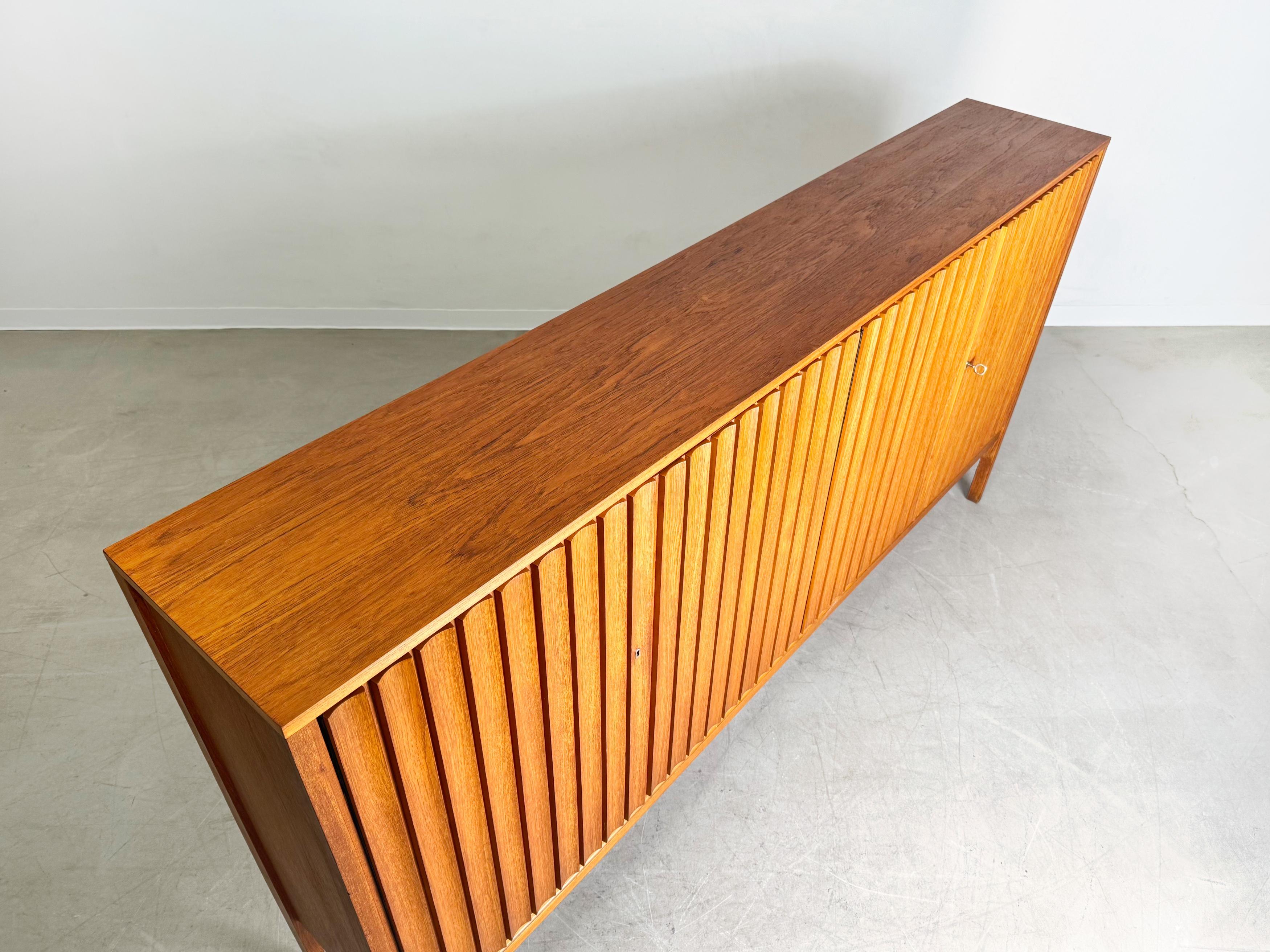 Original XXL Leo Bub Midcentury Highboard Teak Sideboard 1970 For Sale 3