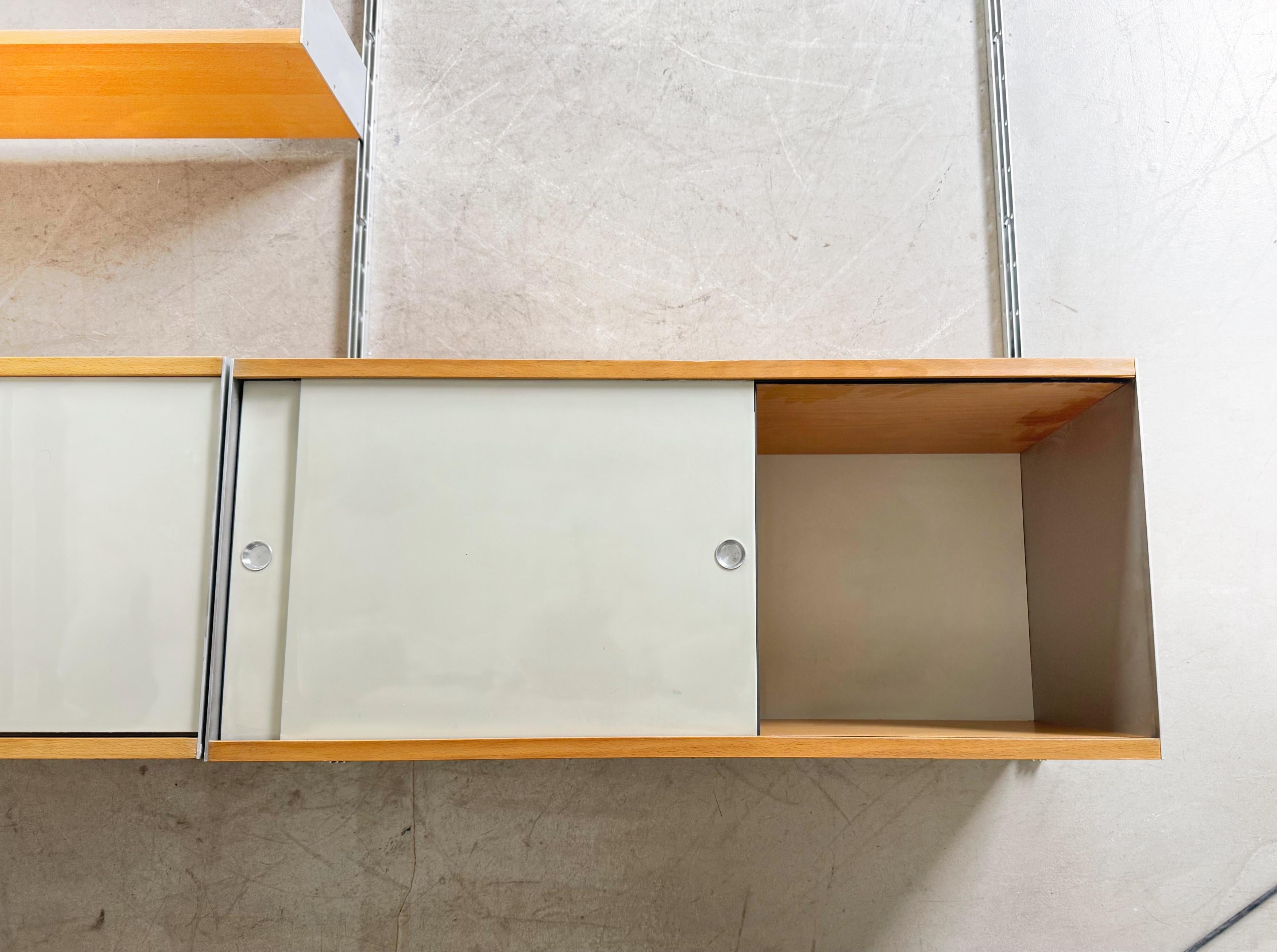 Original Dieter Rams Wandregal 606 Vitsoe Holz Design Bauhaus In Good Condition For Sale In Berlin, DE