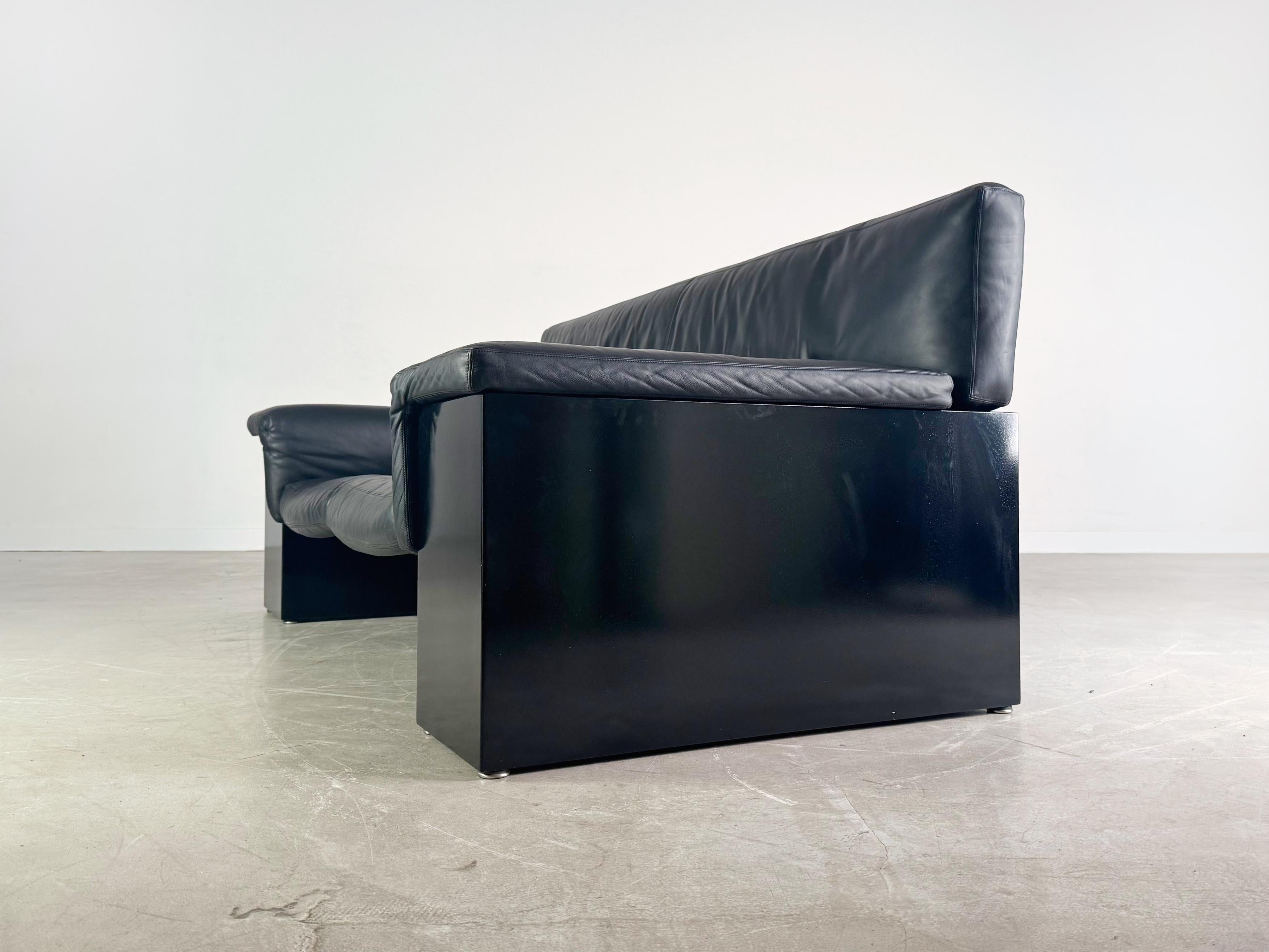 German Original Knoll Brigadier Zweisitzer Leder schwarz Cini Boeri 1980 For Sale