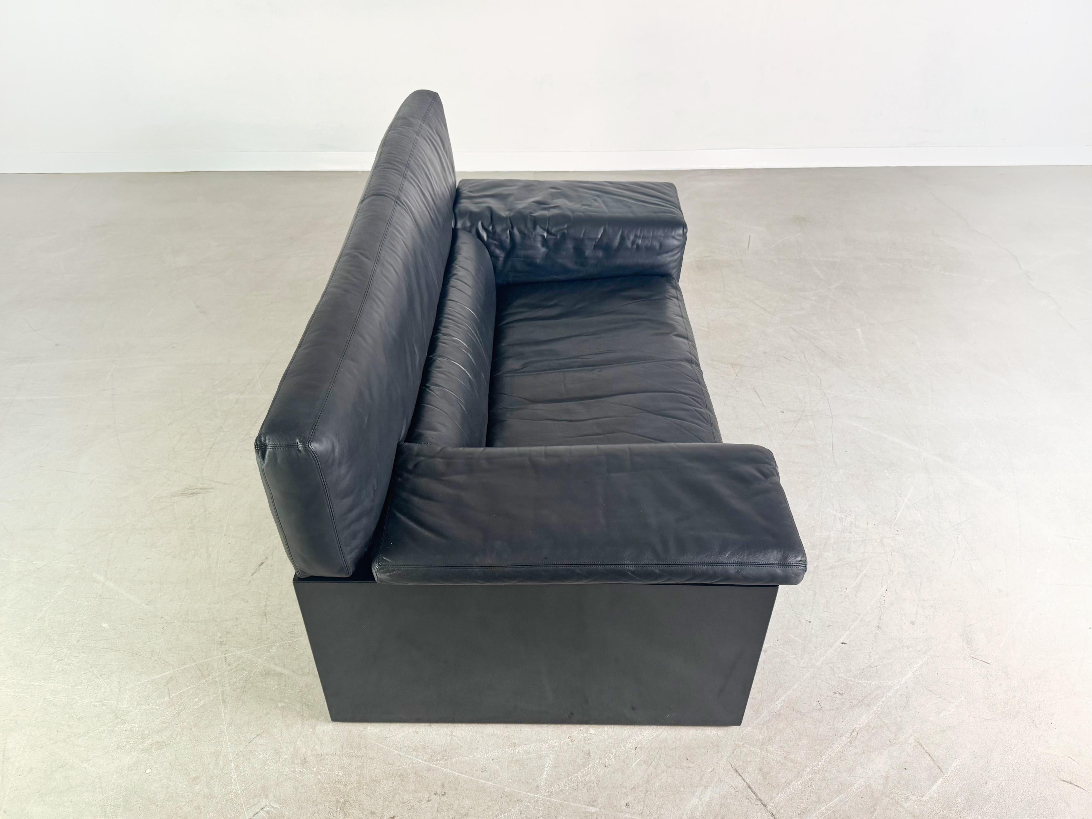 Late 20th Century Original Knoll Brigadier Zweisitzer Leder schwarz Cini Boeri 1980 For Sale