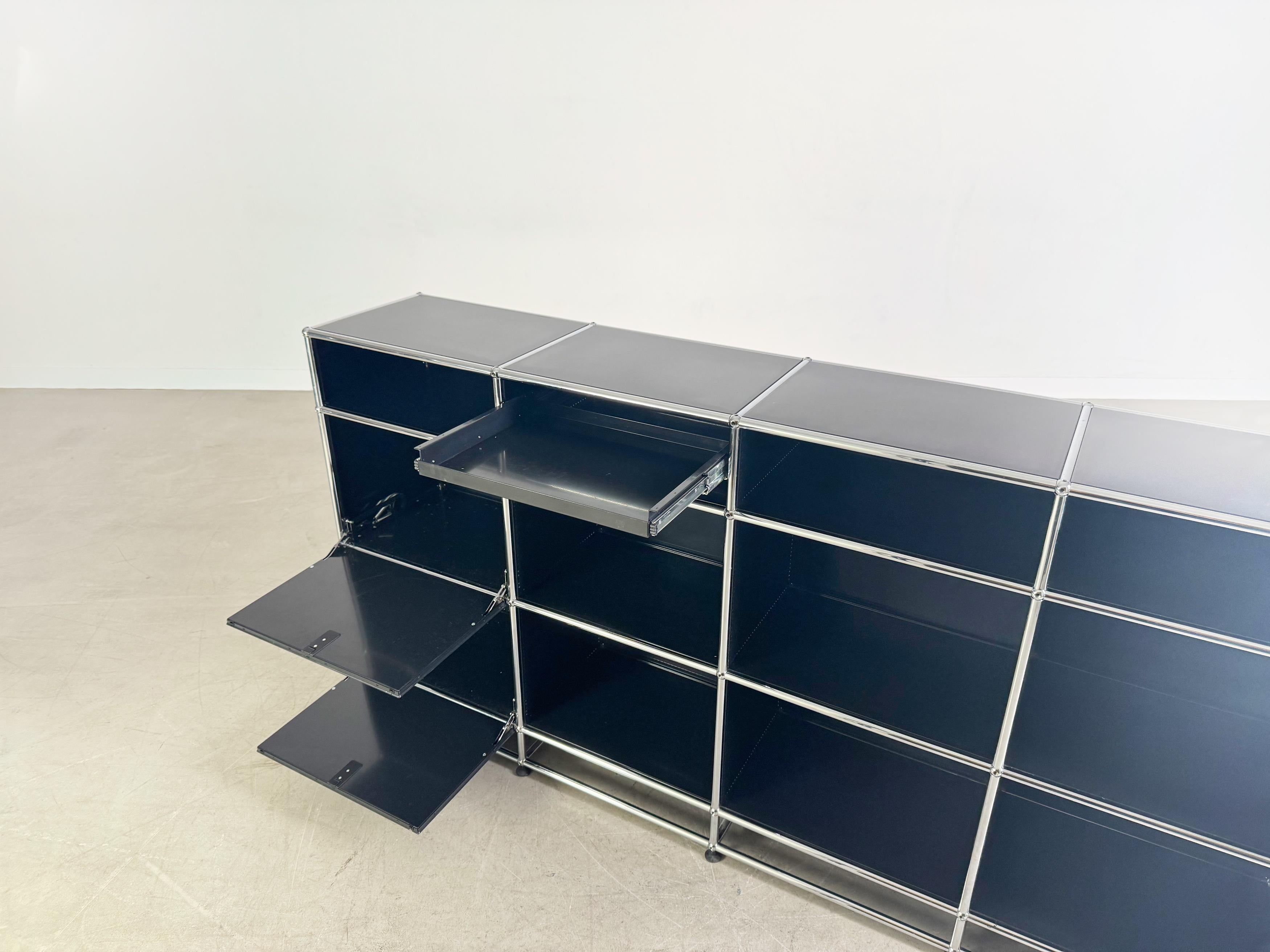 XXI secolo e contemporaneo Credenza originale Usm Haller 4x4 Kommode Design Regal schwarz in vendita