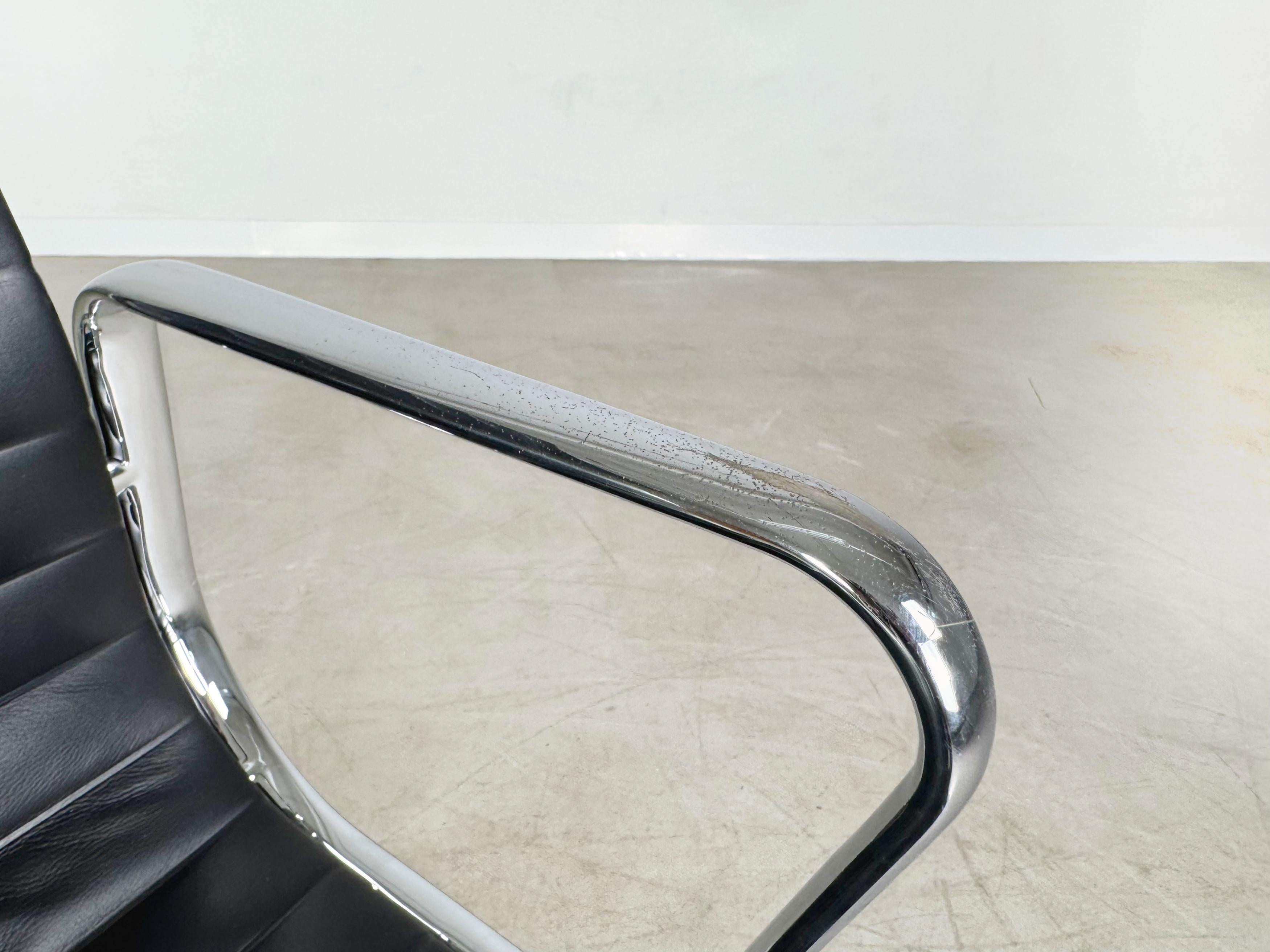 Vitra EA 119 Bürostuhl Charles & Ray Eames Hopsak Leder hoch im Angebot 1