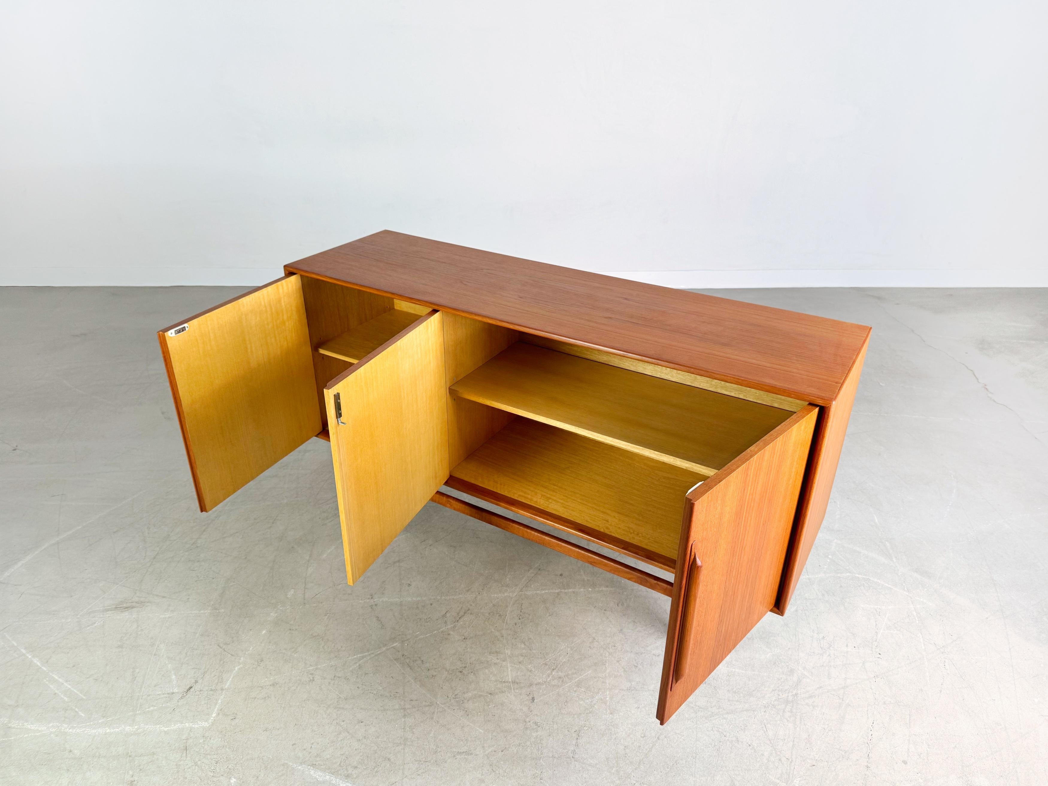 Original Midcentury Teak Sideboard Vintage Kommode danish For Sale 2