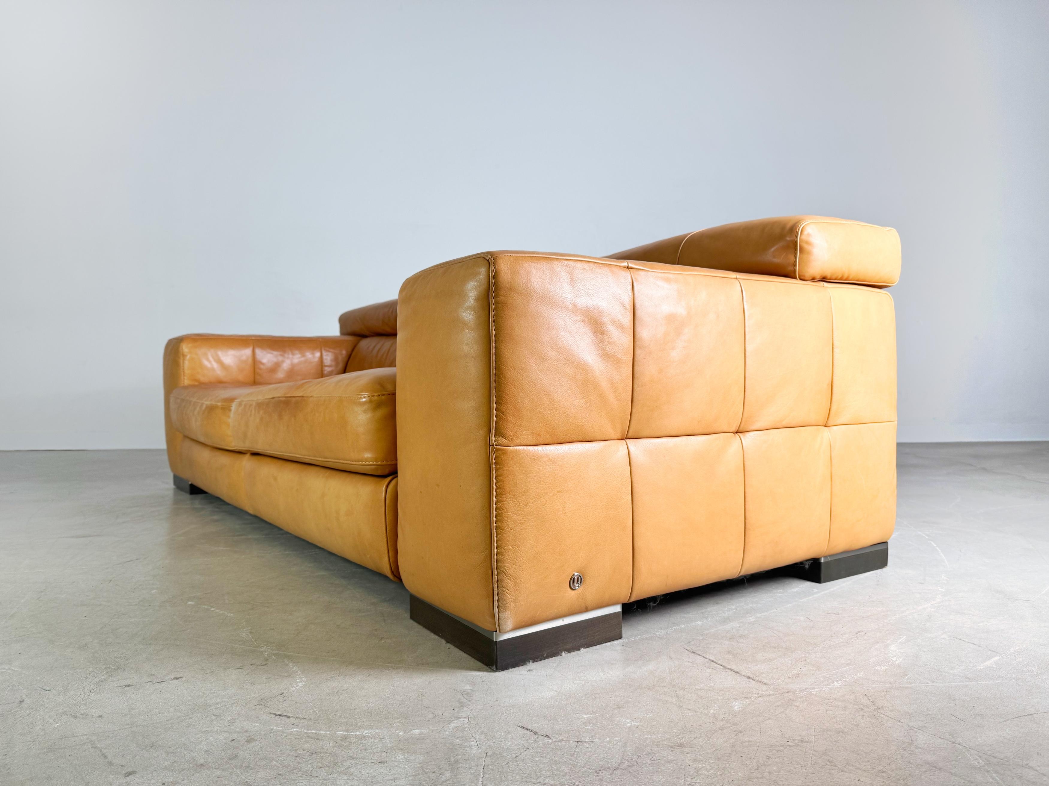 Italian Original Natuzzi Sofa Couch Siena Cognac braun Leder Design For Sale